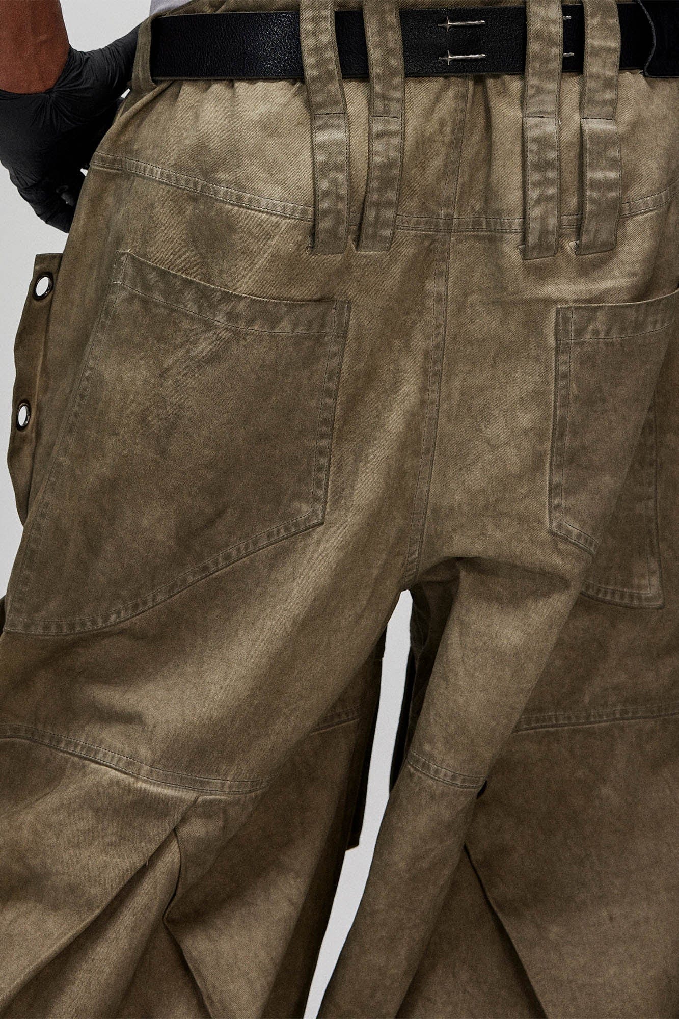 FLYERRER Distressed Eyelet-Side Big-Pocket Pleated-Knee Cargo