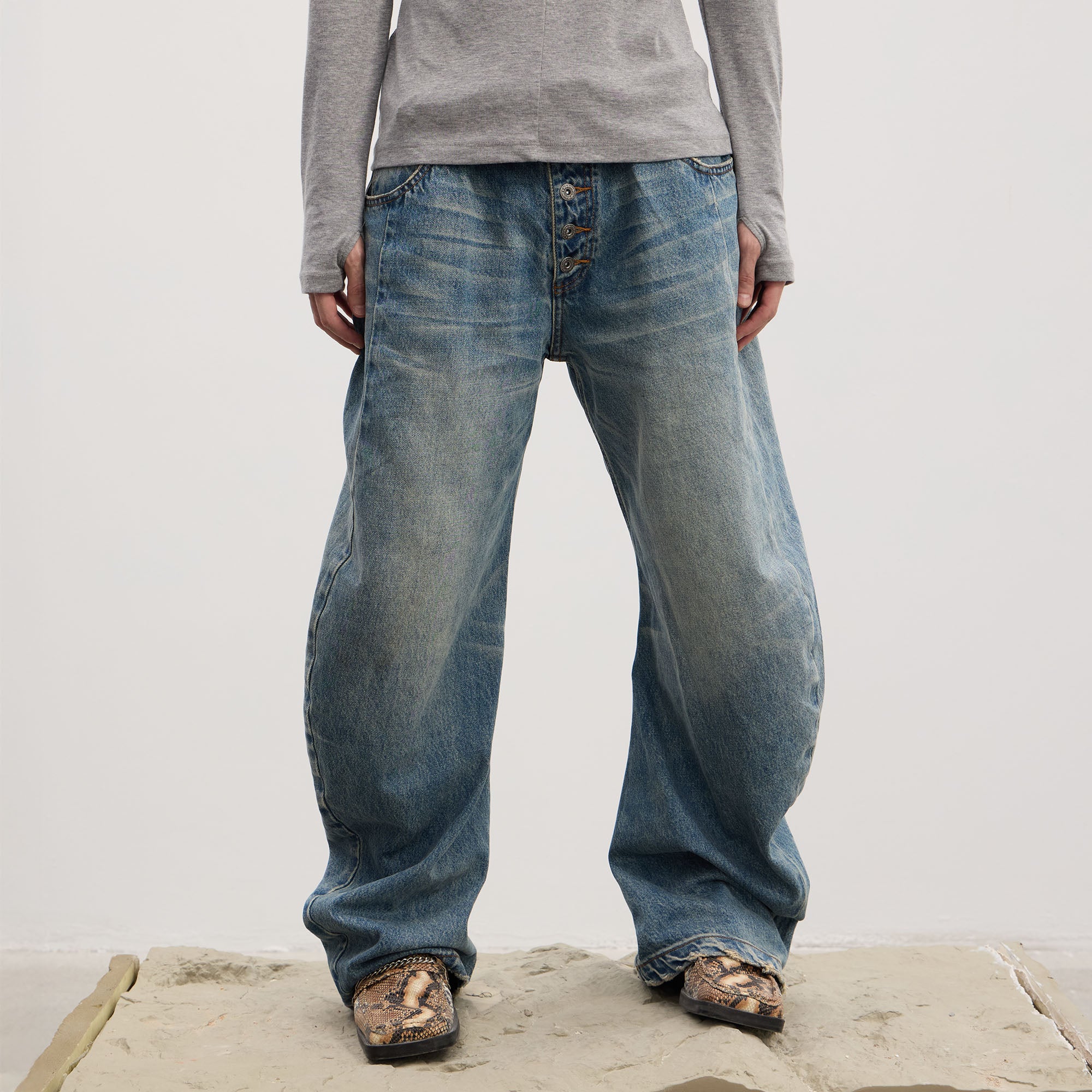 DND4DES Washed Button-Up Balloon-Leg Jeans