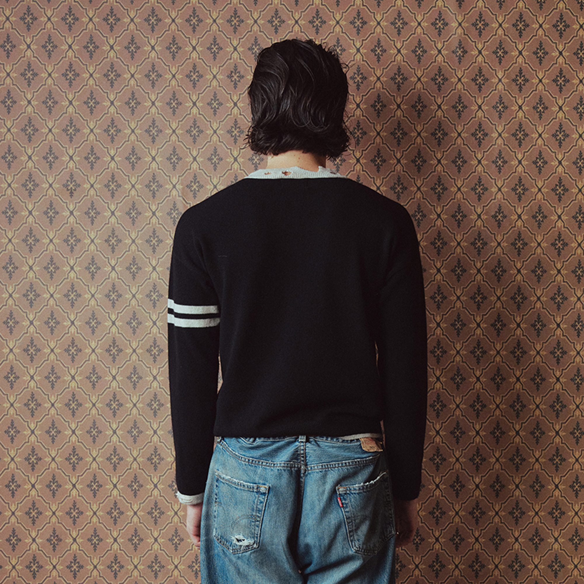 RICHILL Distressed V-Neck Coin-Button Wool Sweater