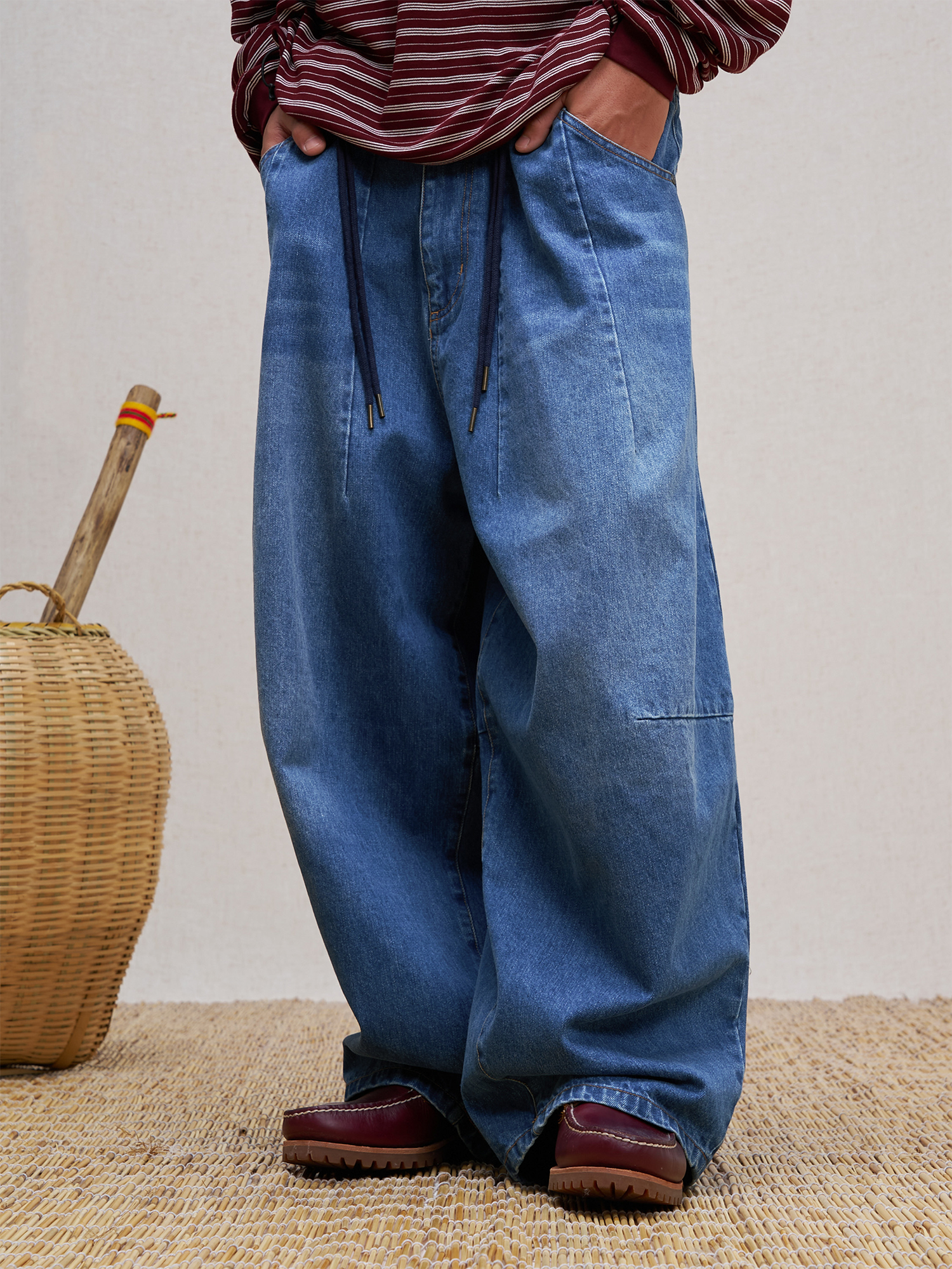 UNLIMITED MOTE Washed Paneled Wide-Leg Jeans