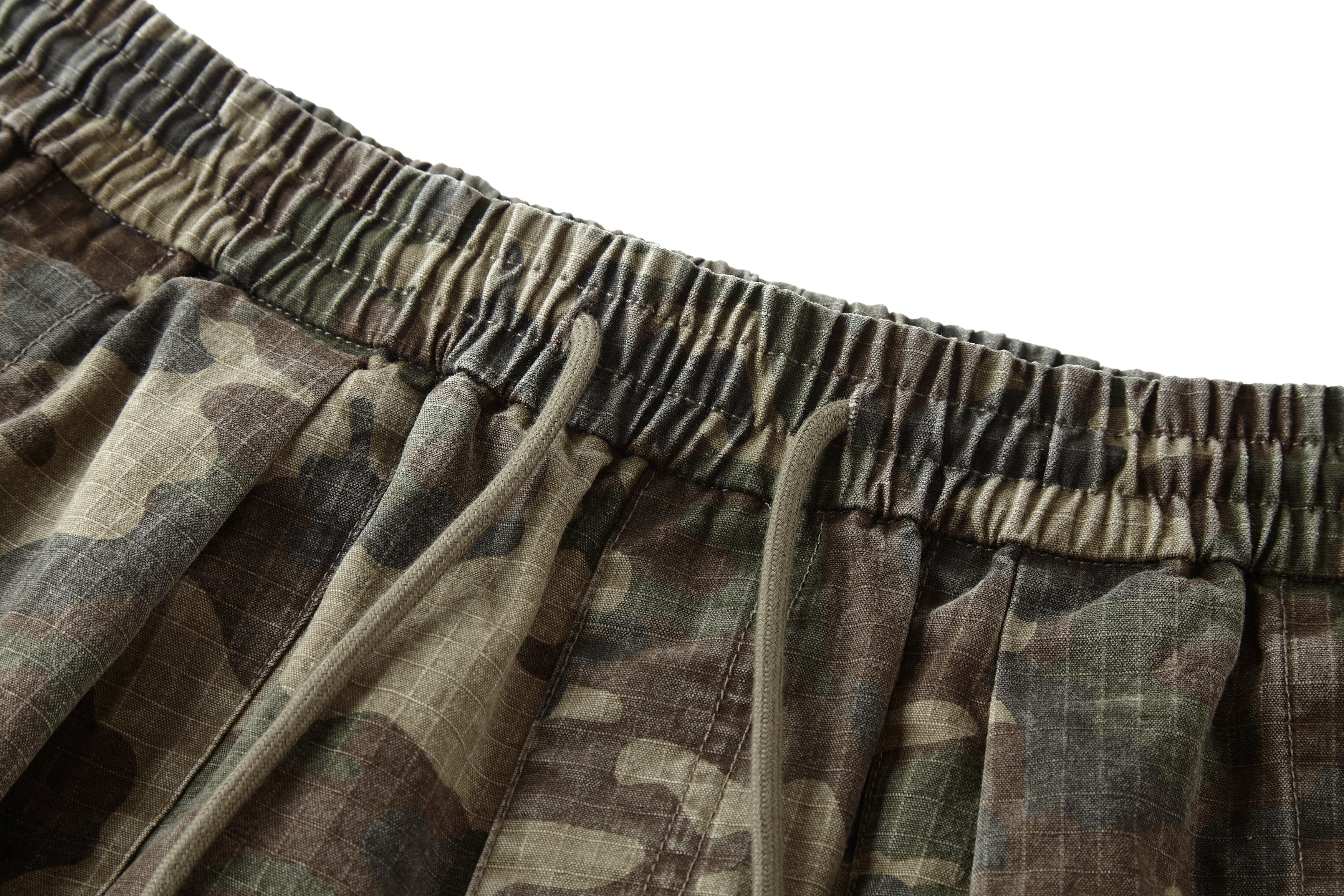 BONELESS Camo Grid Pleated Drawstring Shorts