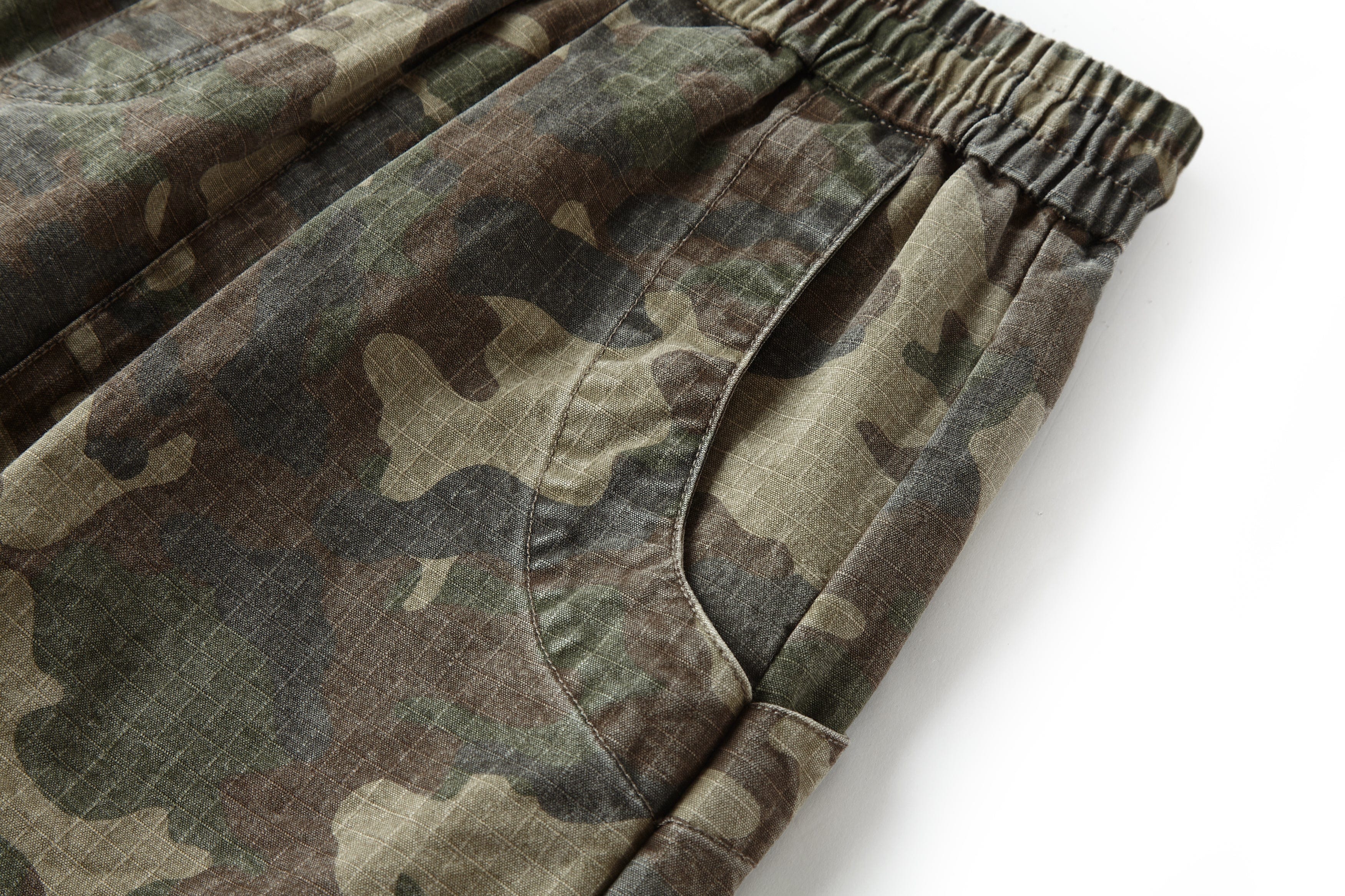 BONELESS Camo Grid Pleated Drawstring Shorts