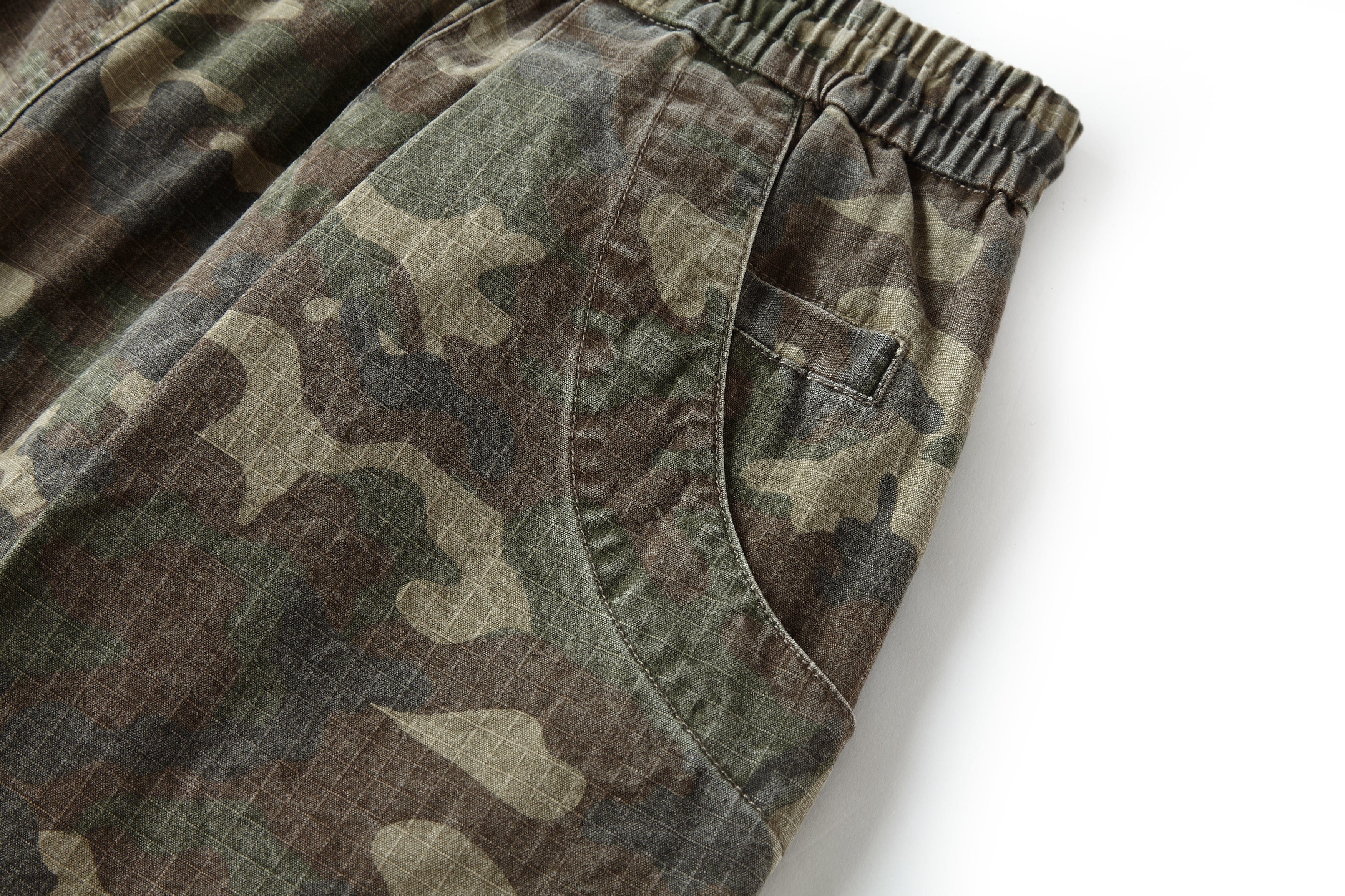 BONELESS Camo Grid Pleated Drawstring Shorts