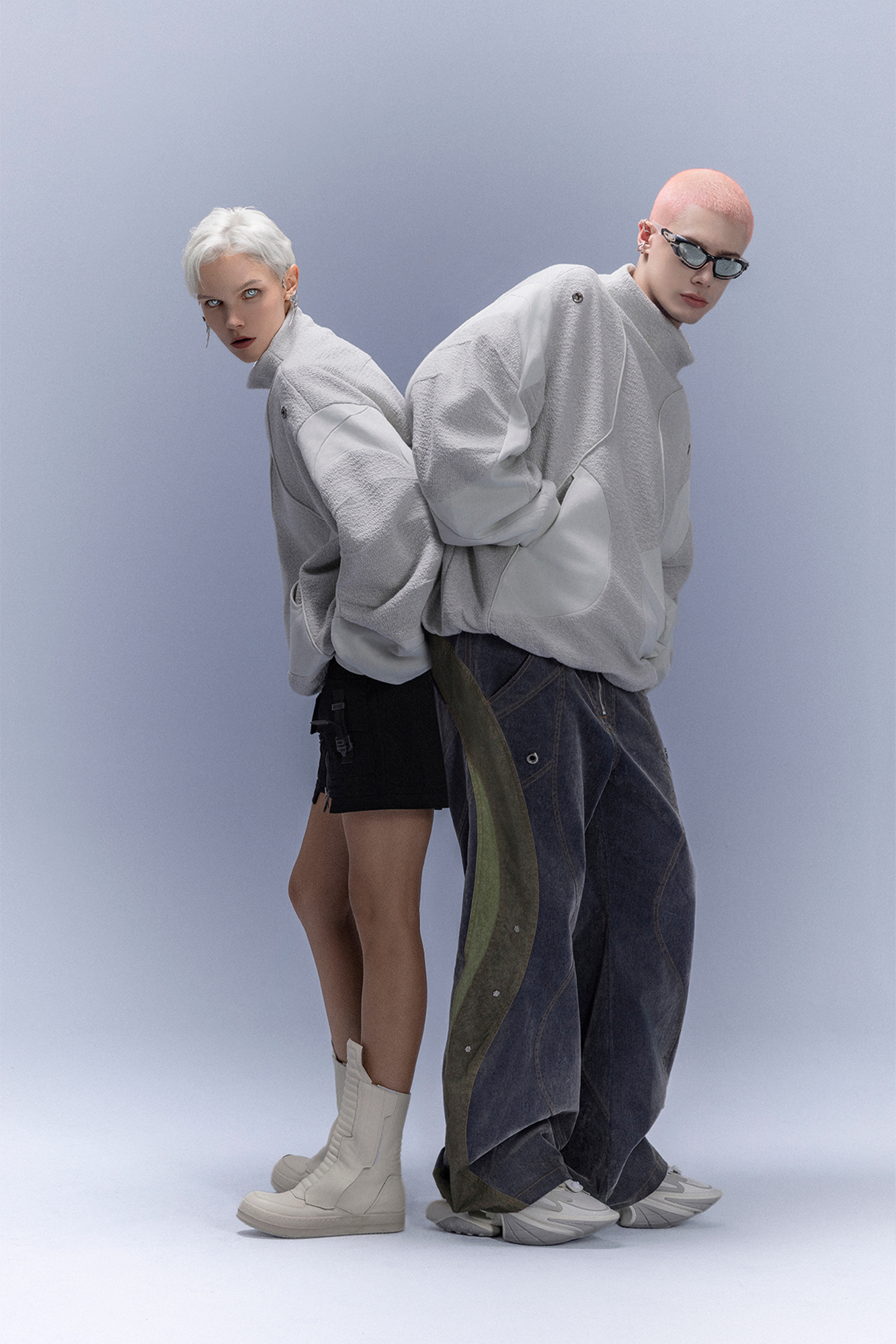 XIPHEVIL Fleece-Panel Saber-Sleeve Sweatshirt White