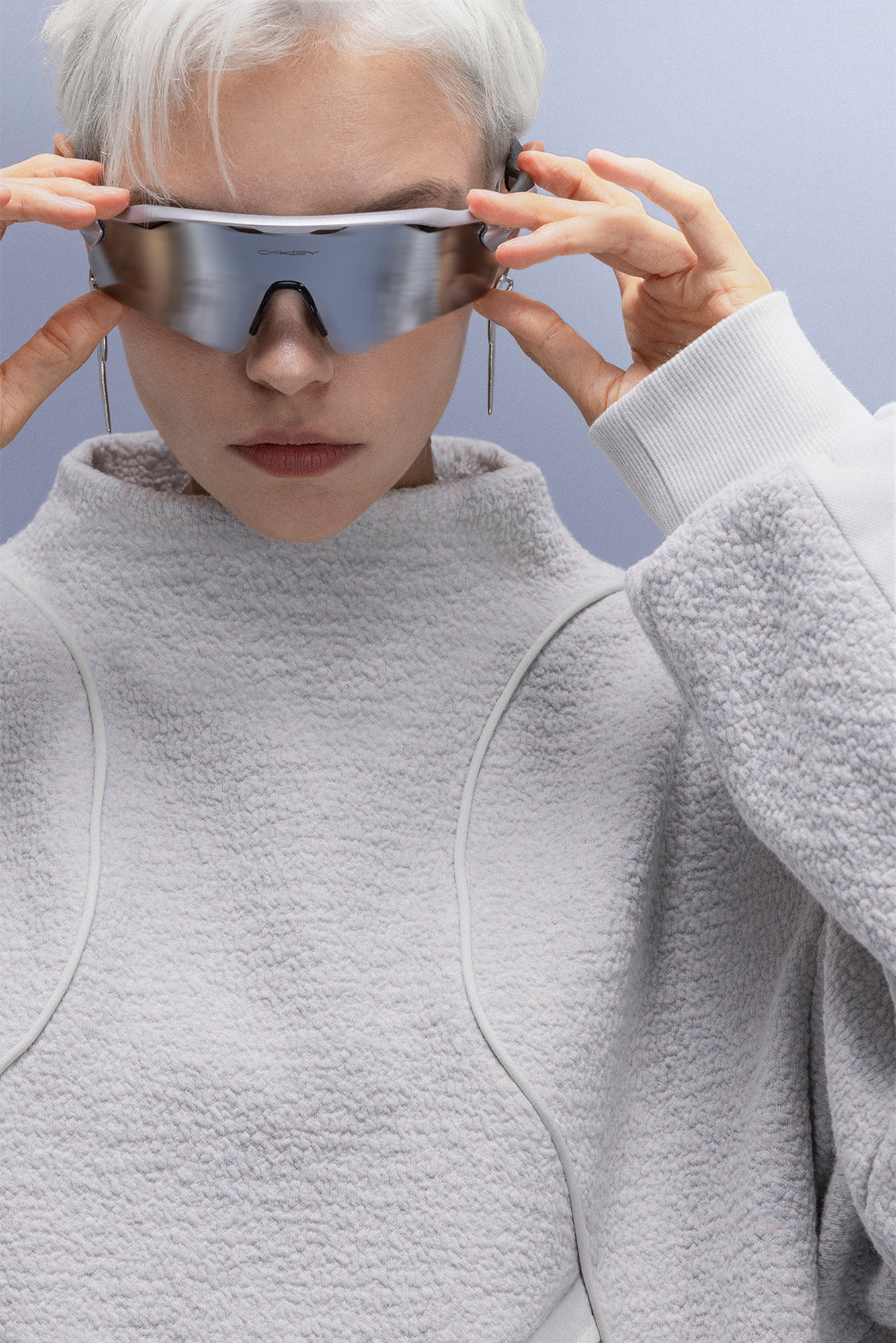 XIPHEVIL Fleece-Panel Saber-Sleeve Sweatshirt White