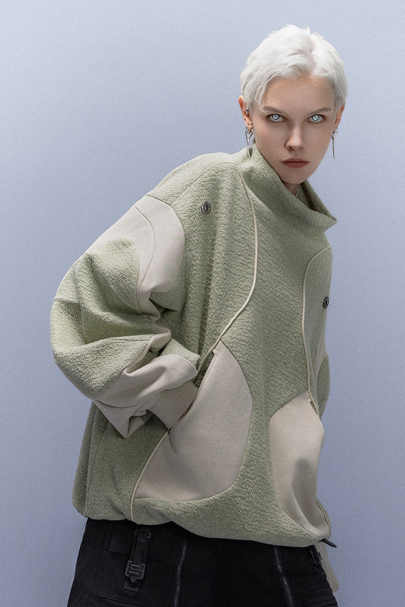 XIPHEVIL Fleece-Panel Saber-Sleeve Sweatshirt Green