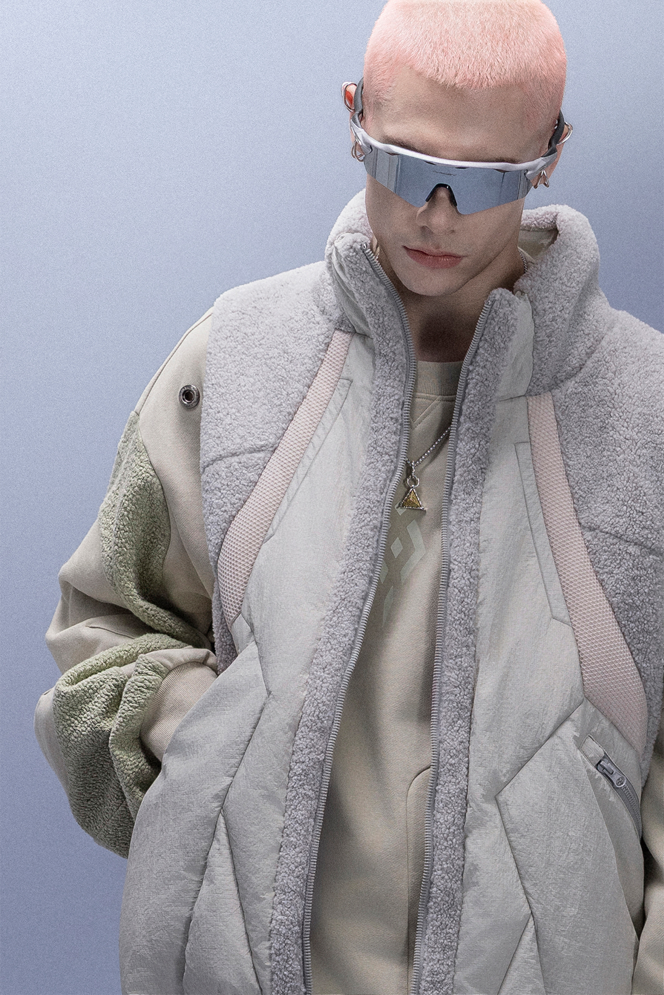 XIPHEVIL High-Neck Fleece-Panel Vest Light Gray