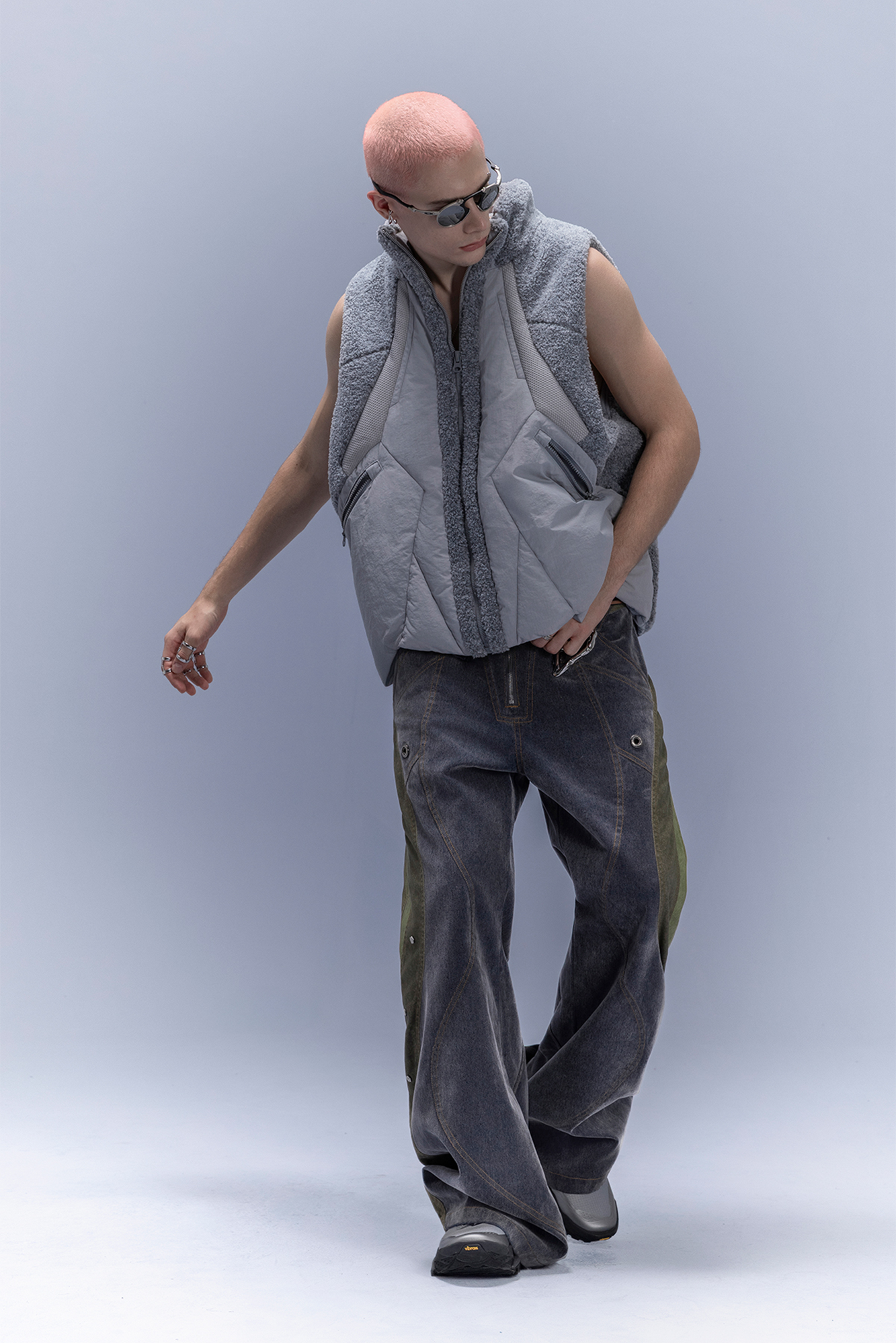 XIPHEVIL High-Neck Fleece-Panel Vest Dark Gray