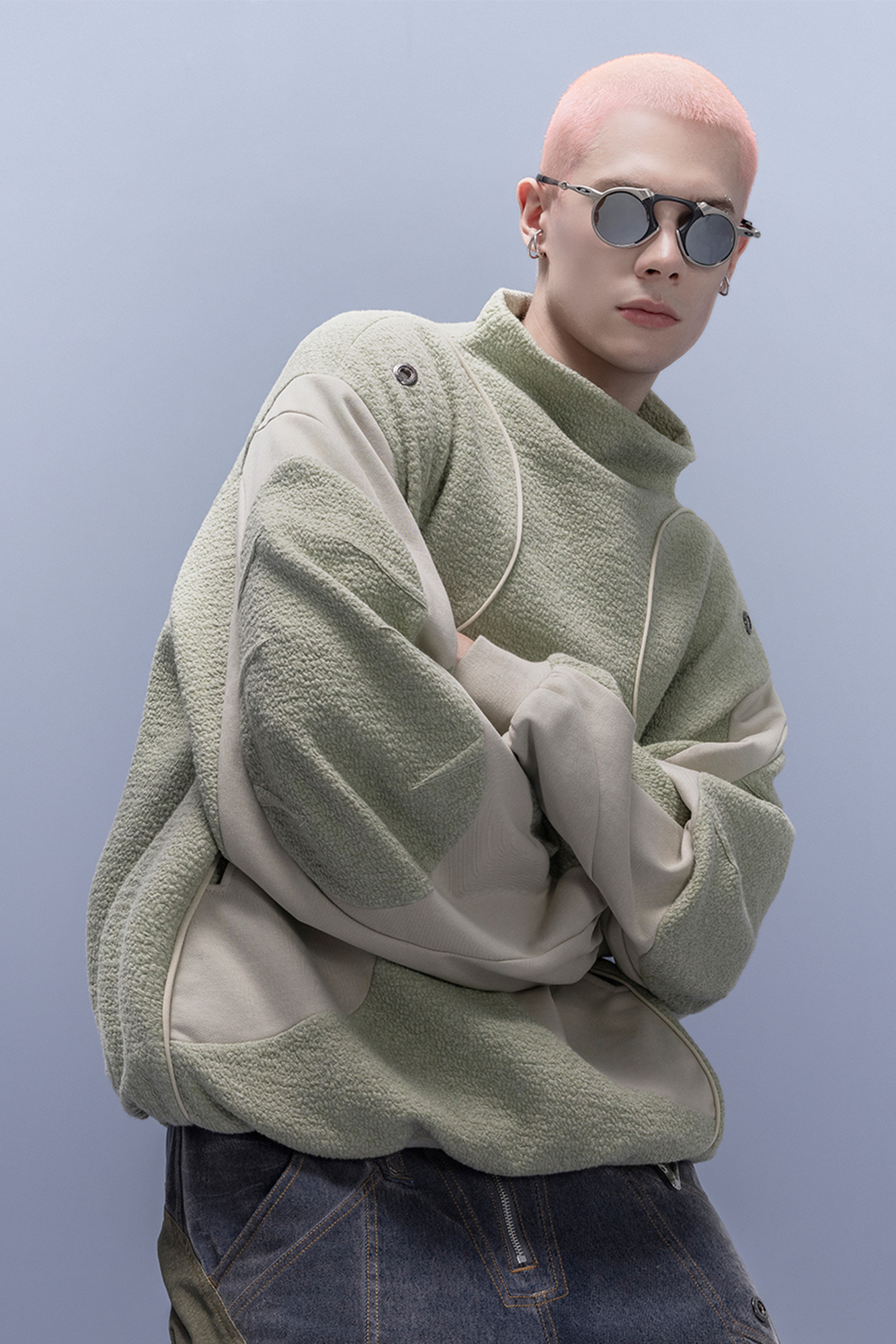 XIPHEVIL Fleece-Panel Saber-Sleeve Sweatshirt Green