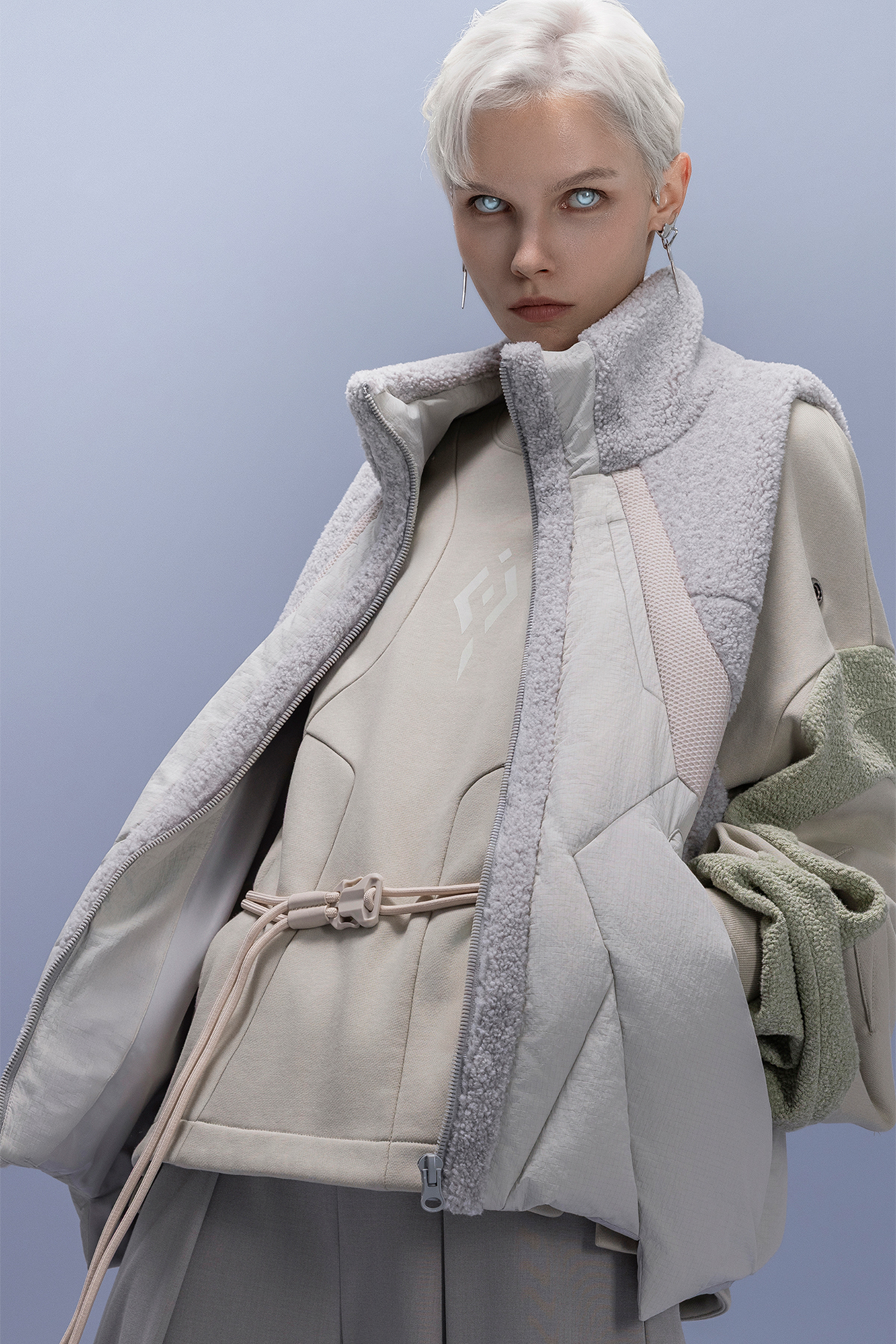 XIPHEVIL High-Neck Fleece-Panel Vest Light Gray