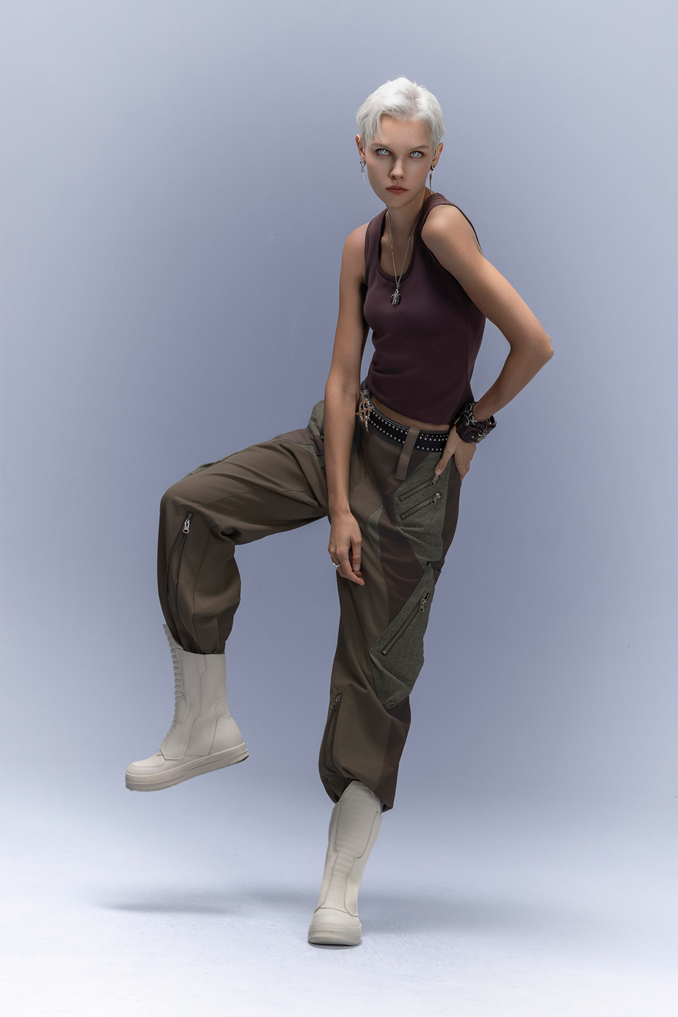 XIPHEVIL Paneled Multi-Pocket Zip Cargo Pants Coffee