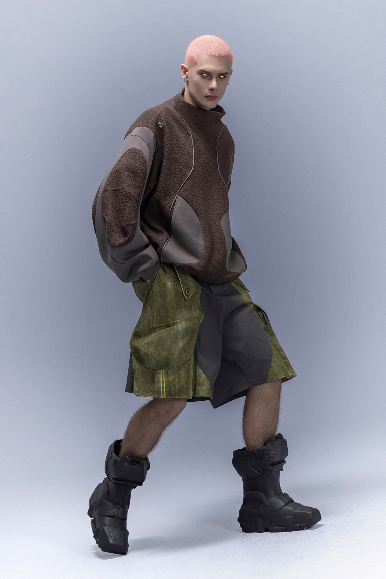 XIPHEVIL Fleece-Panel Saber-Sleeve Sweatshirt Coffee