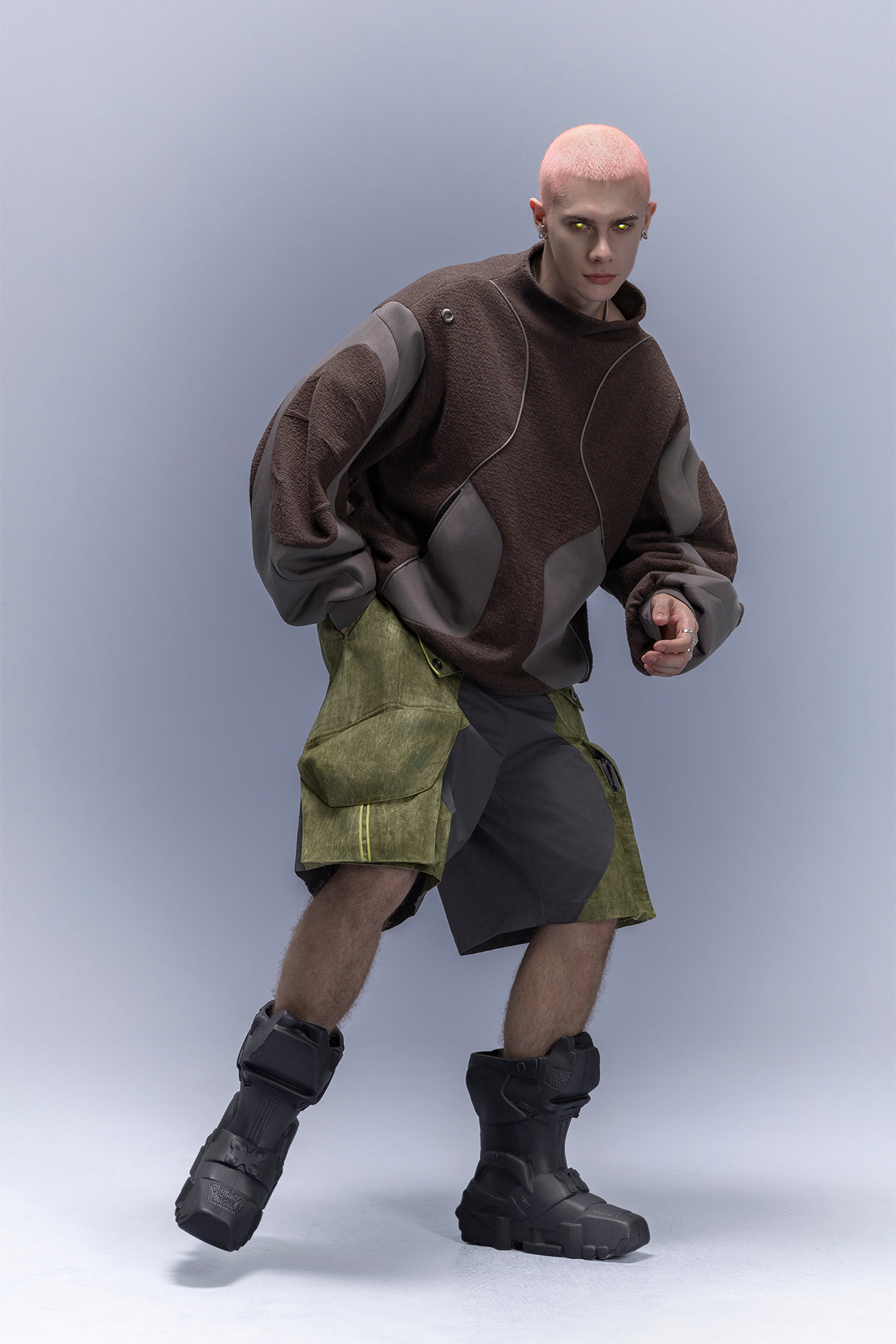 XIPHEVIL Fleece-Panel Saber-Sleeve Sweatshirt Coffee