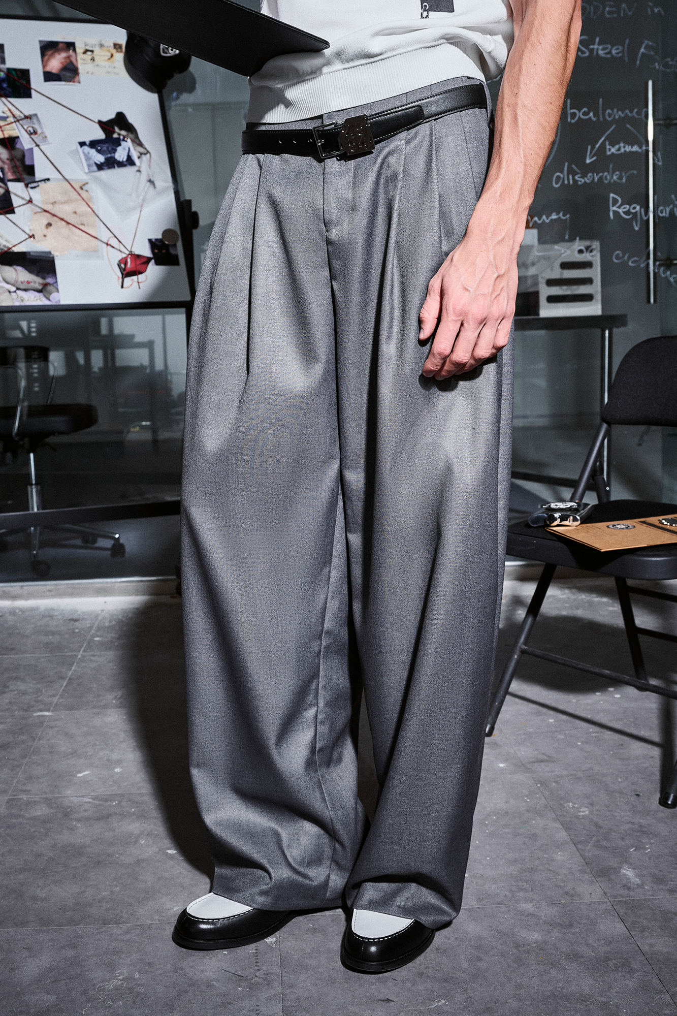 455EMBLE Pleated Wide-Leg Trousers