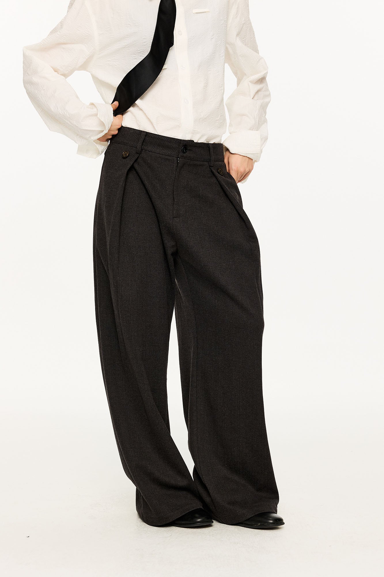 KREATE Modern Pinstriped Pleated Wide-Leg Trousers