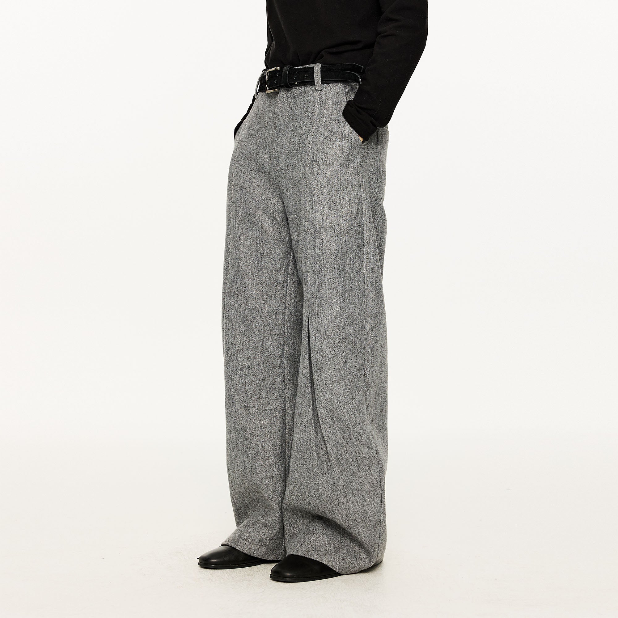 KREATE Middle Stitch Pleat Wide-Leg Trousers