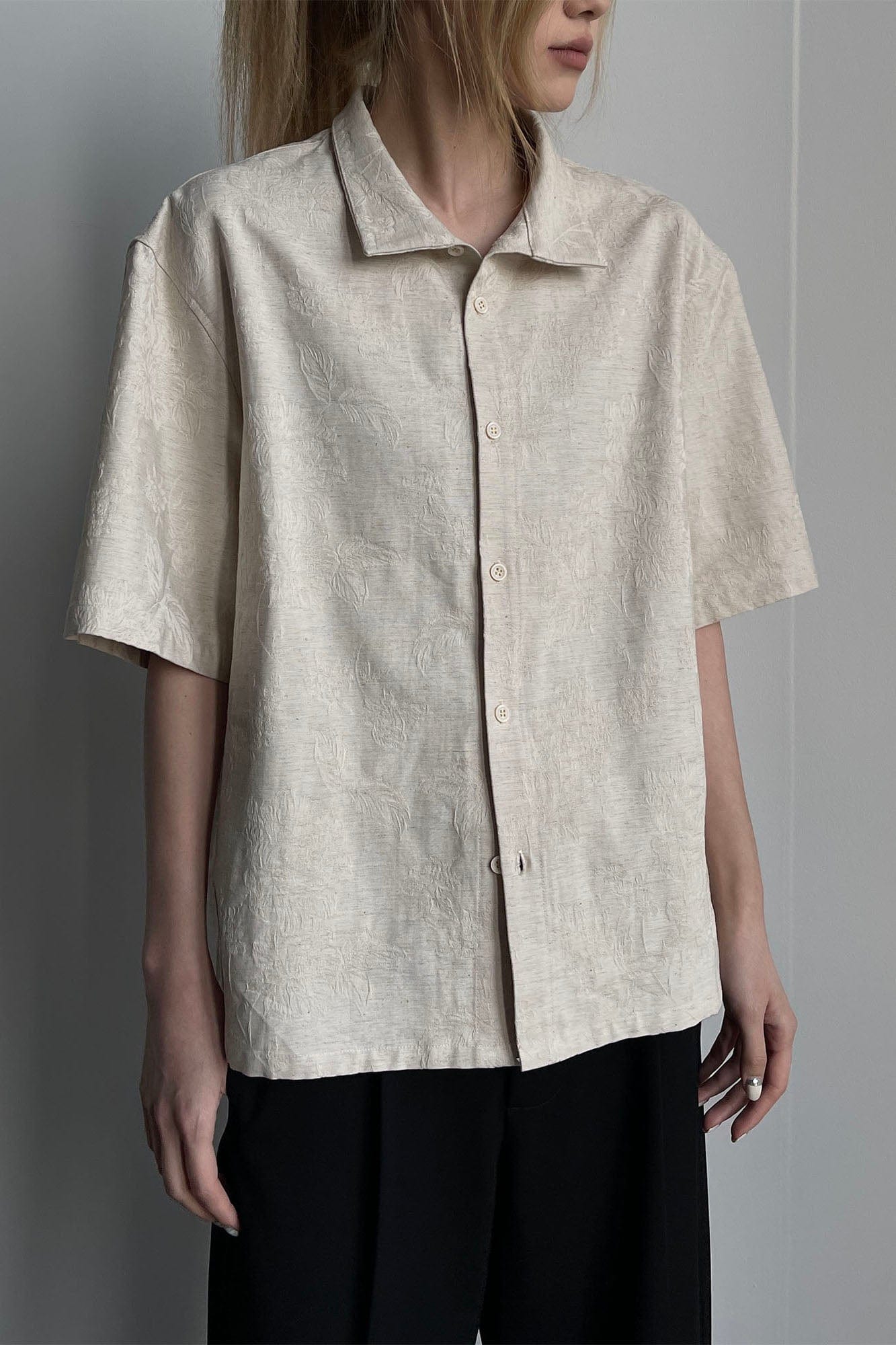 OKAYTHXBYE Floral Embossed Stand Collar Shirt