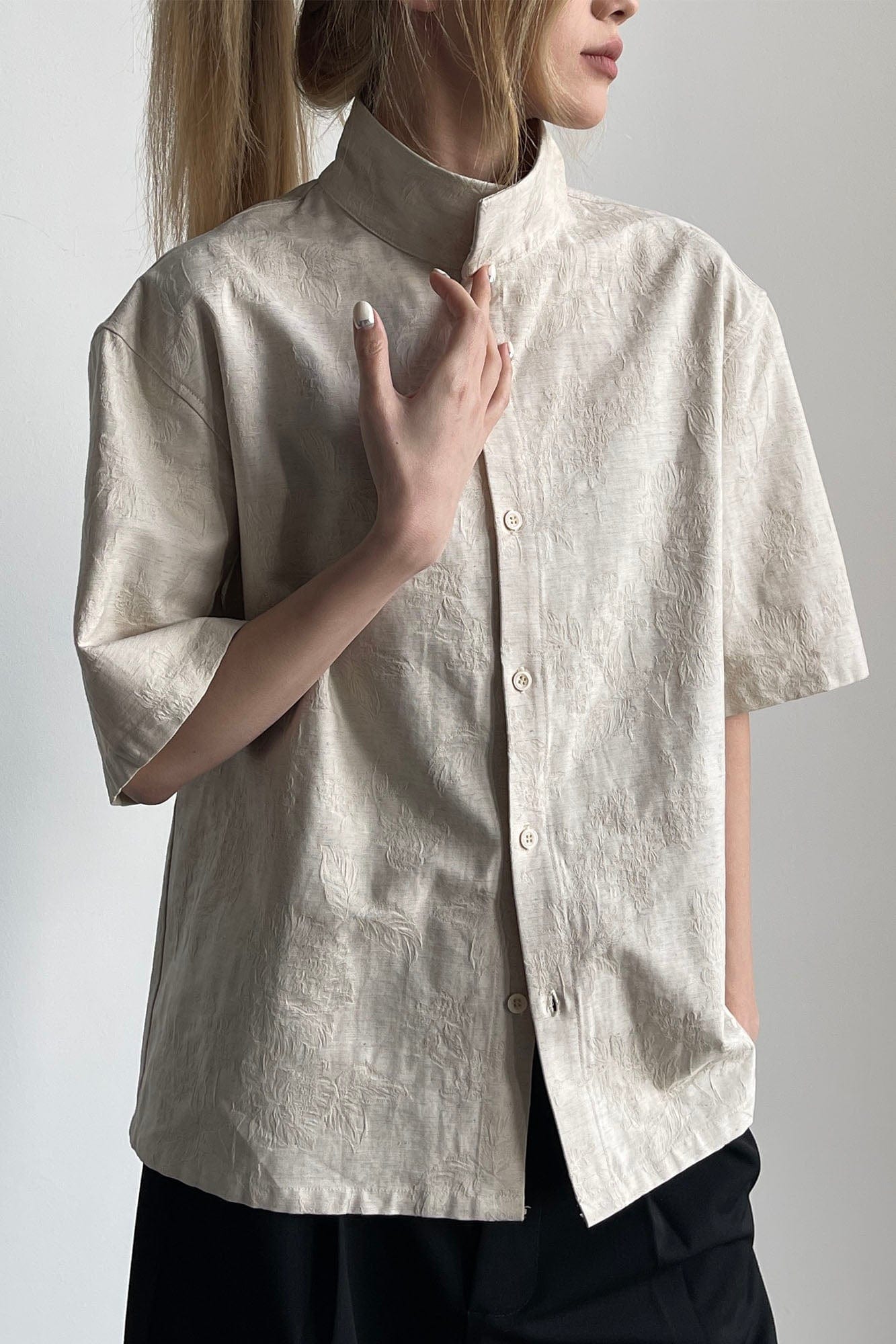 OKAYTHXBYE Floral Embossed Stand Collar Shirt
