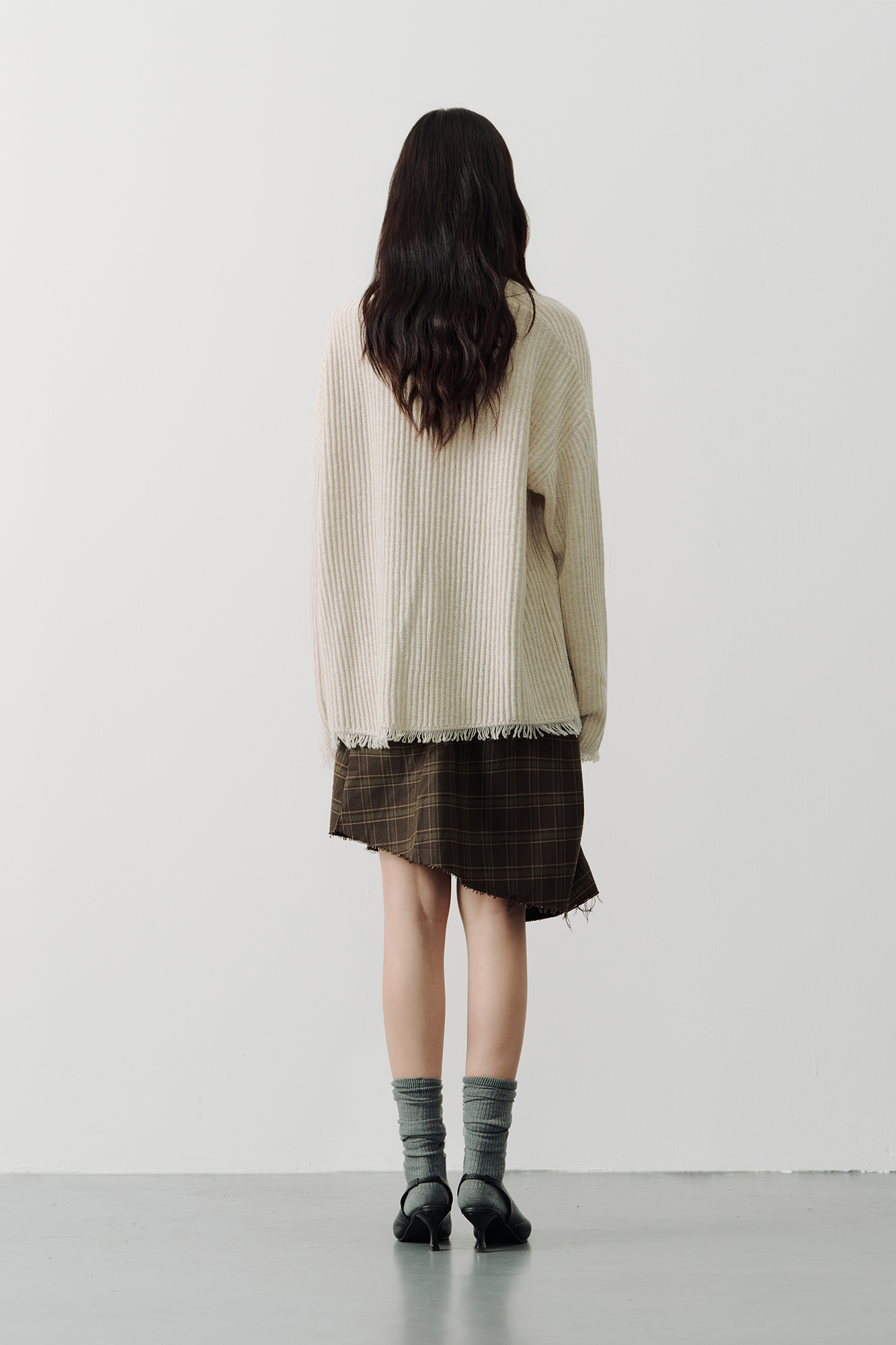 SAME FLOW Floral Embroidery Fringe-Hem Rib Cardigan
