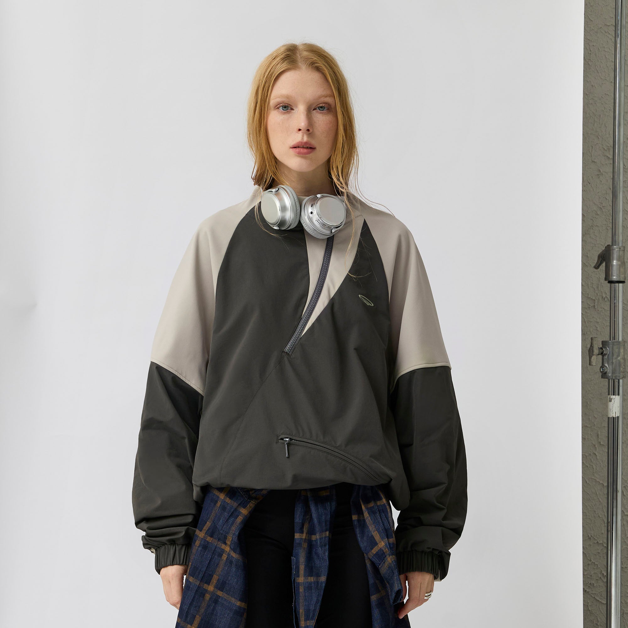 ORGANIC EMOTION Contrast Diagonal Half Zip Oversized  Windbreaker