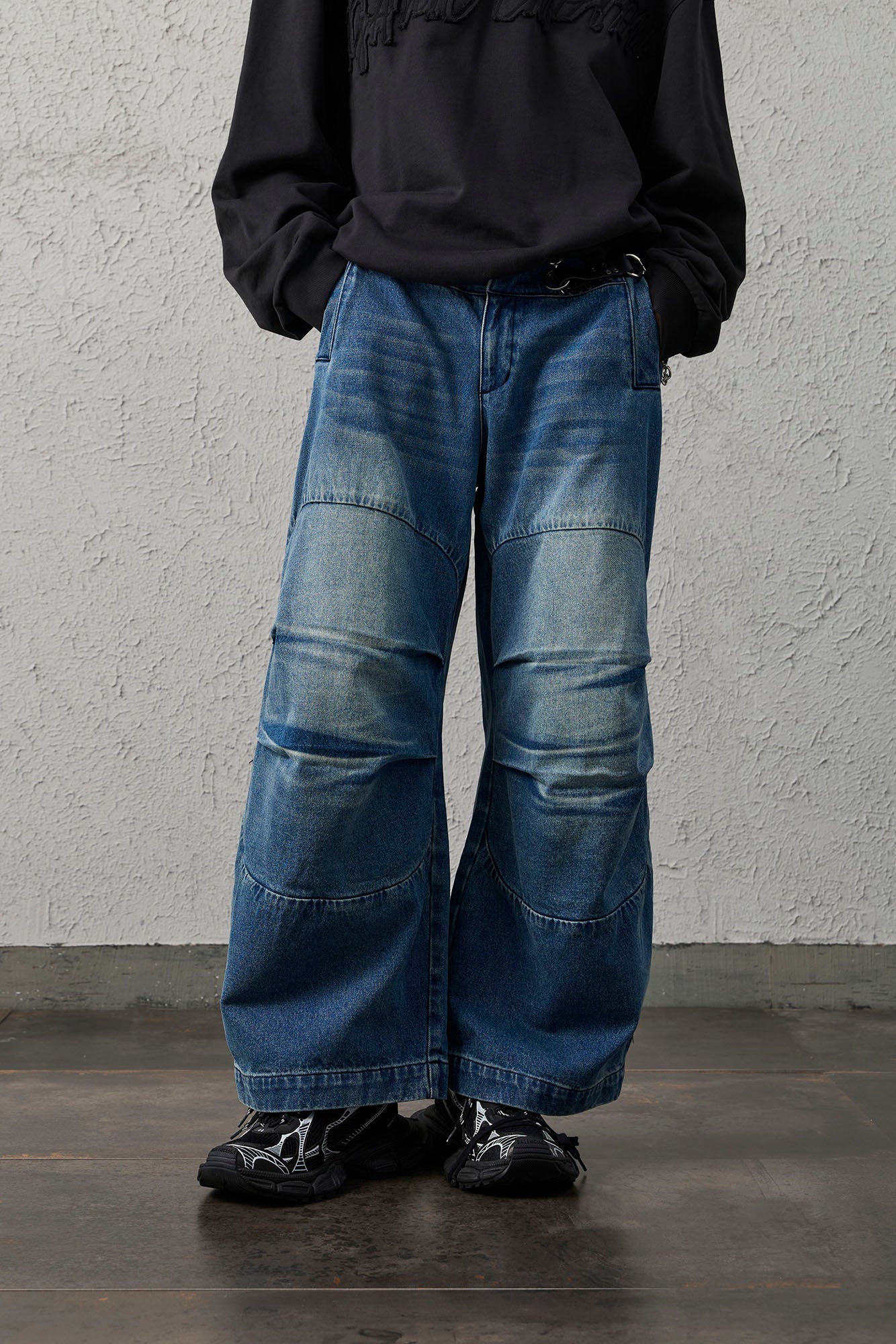 ORGANIC EMOTION Faded Wash Padded-Knee Jeans