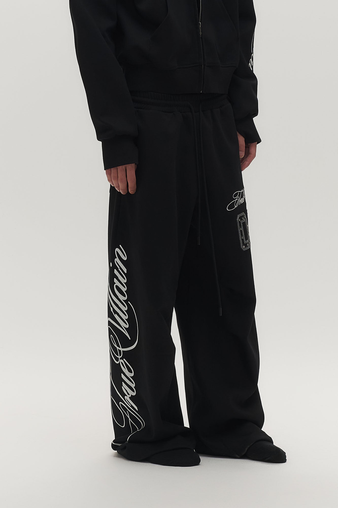 SAVAGEGROWTHWORLD No.05 True Villain Patch Drawstring Sweatpants