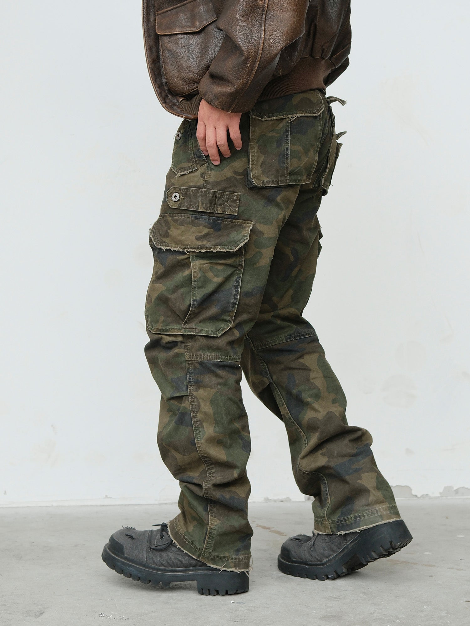NEIGBORL Retro Multi-Pocket Camo Cargo Pants, premium urban and streetwear designers apparel on PROJECTISR.com, NEIGBORL