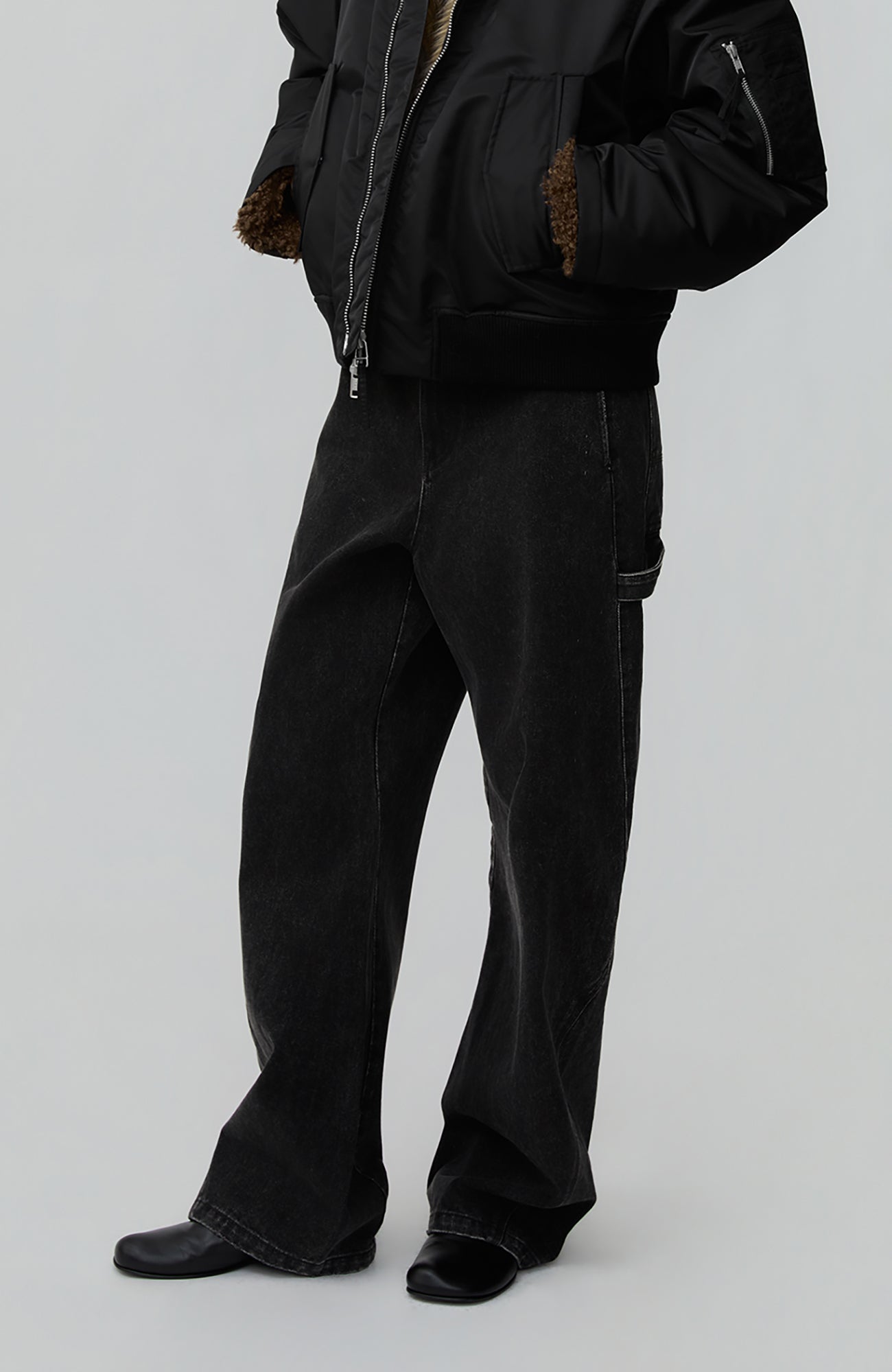 OPICLOTH Classic Washed Panel Straight-Leg Jeans