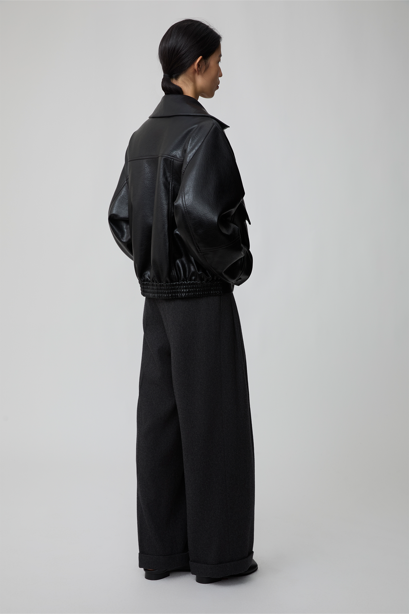 OPICLPOTH Wool-Blend Pleated Barrel Trousers