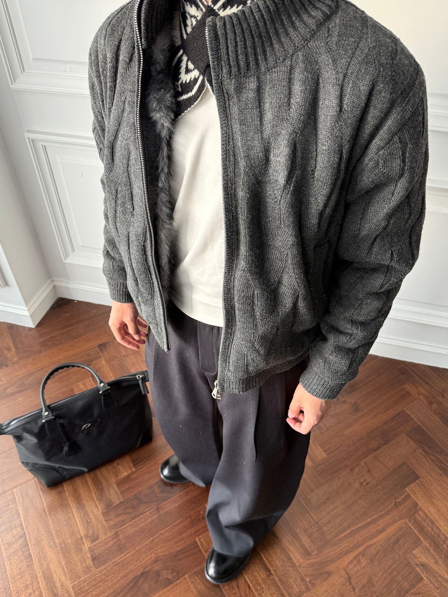 CATSSTAC Wave-Knit Stand-Collar Zip-Up Sweater