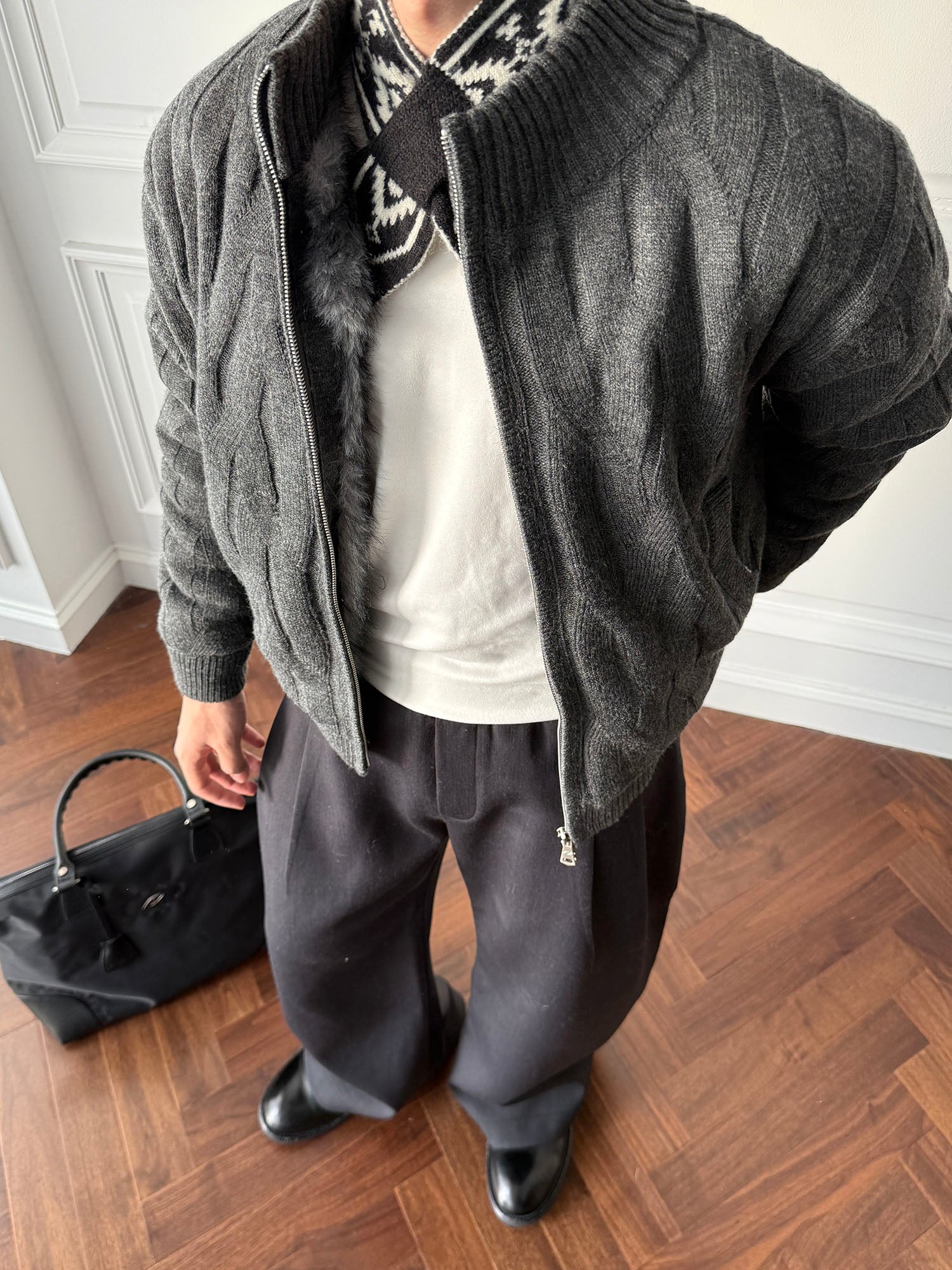 CATSSTAC Wave-Knit Stand-Collar Zip-Up Sweater