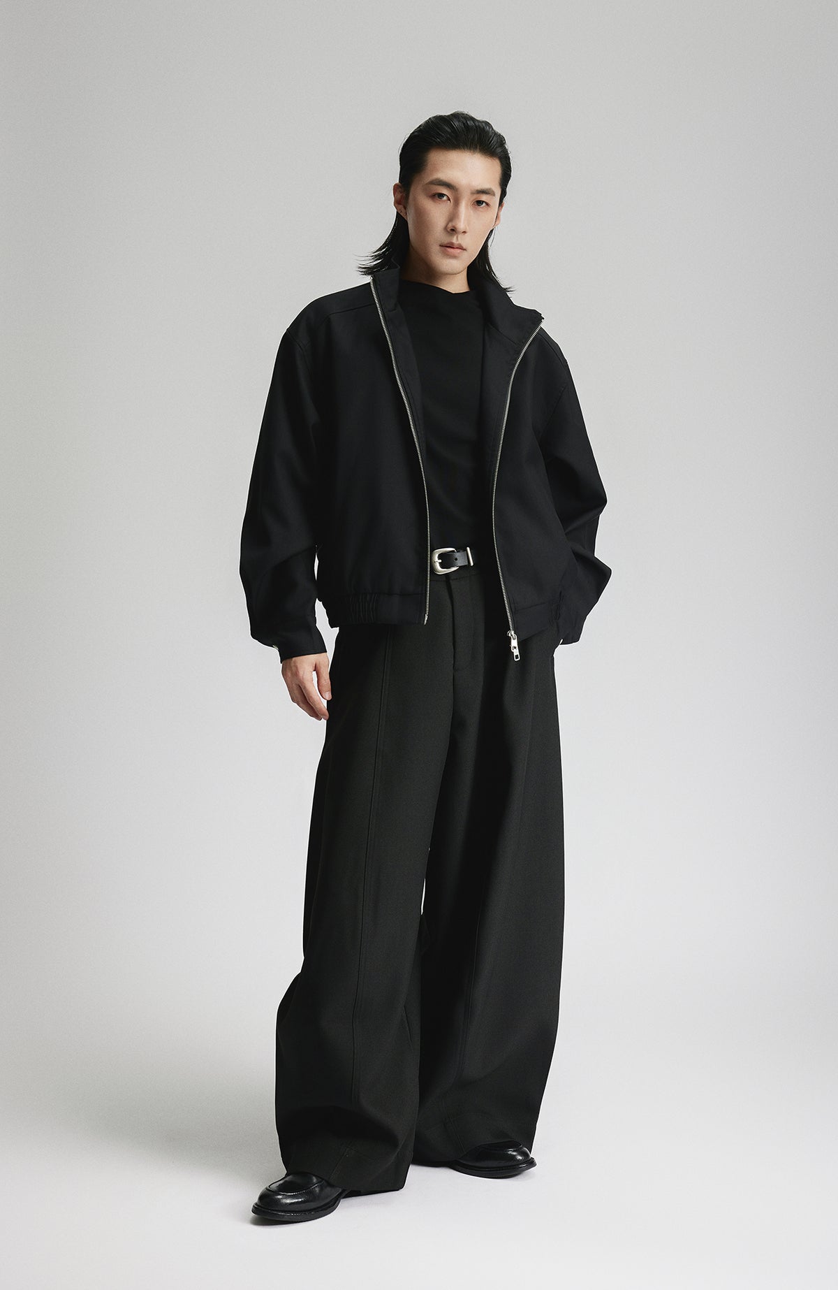 SAMMOKONPA Curved Silhouette Wide-Leg Trousers