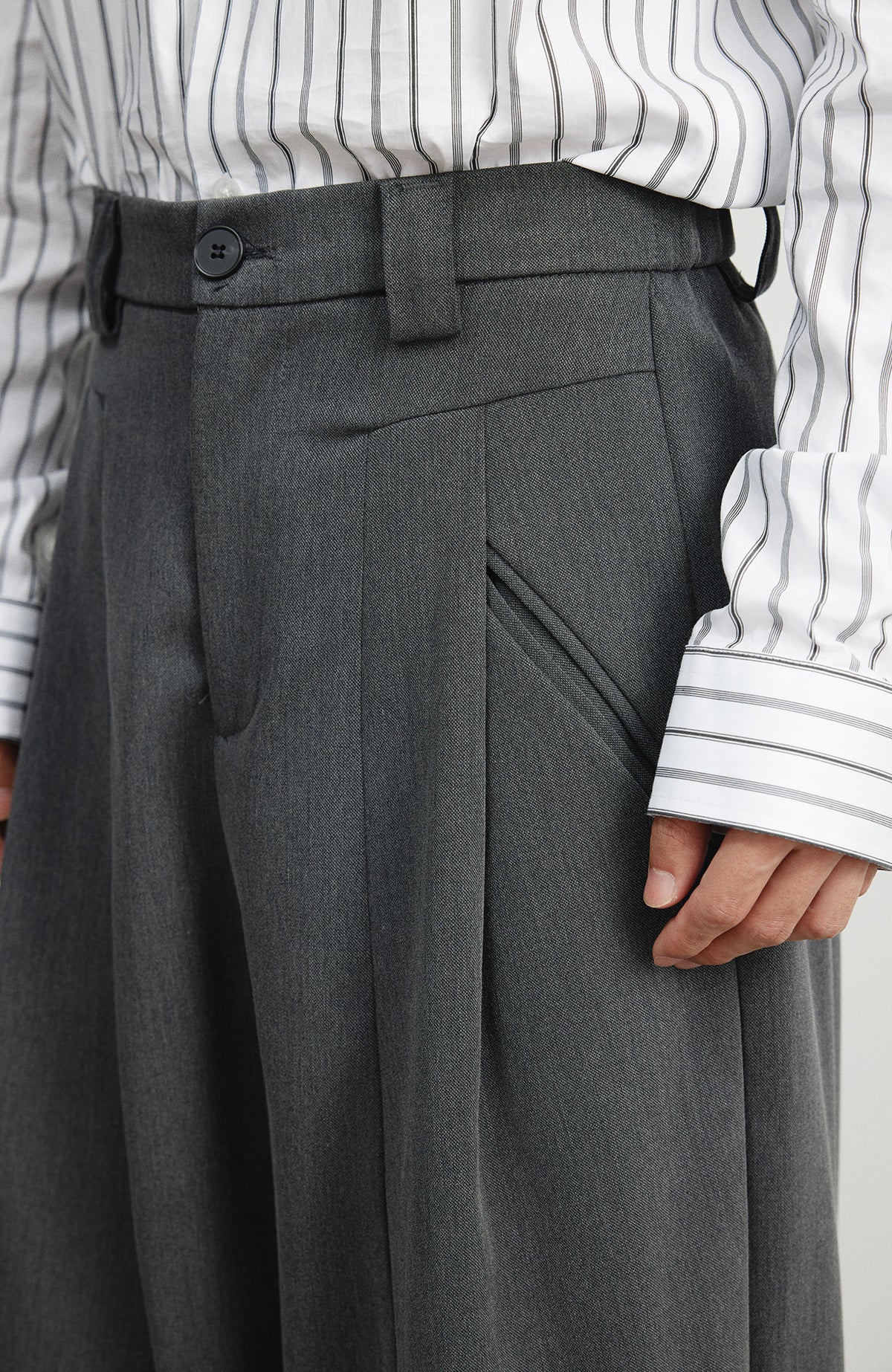 SAMMOKONPA Pleated Oversized Trousers