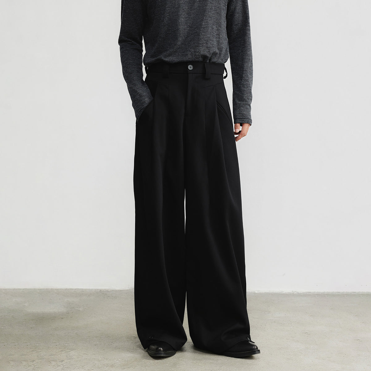 SAMMOKONPA Pleated Oversized Trousers