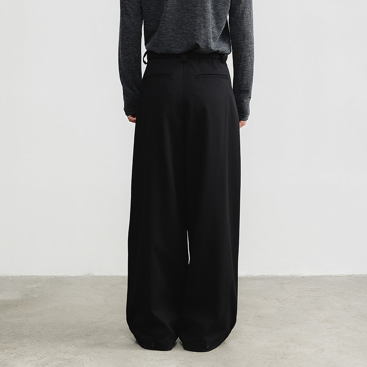 SAMMOKONPA Pleated Oversized Trousers