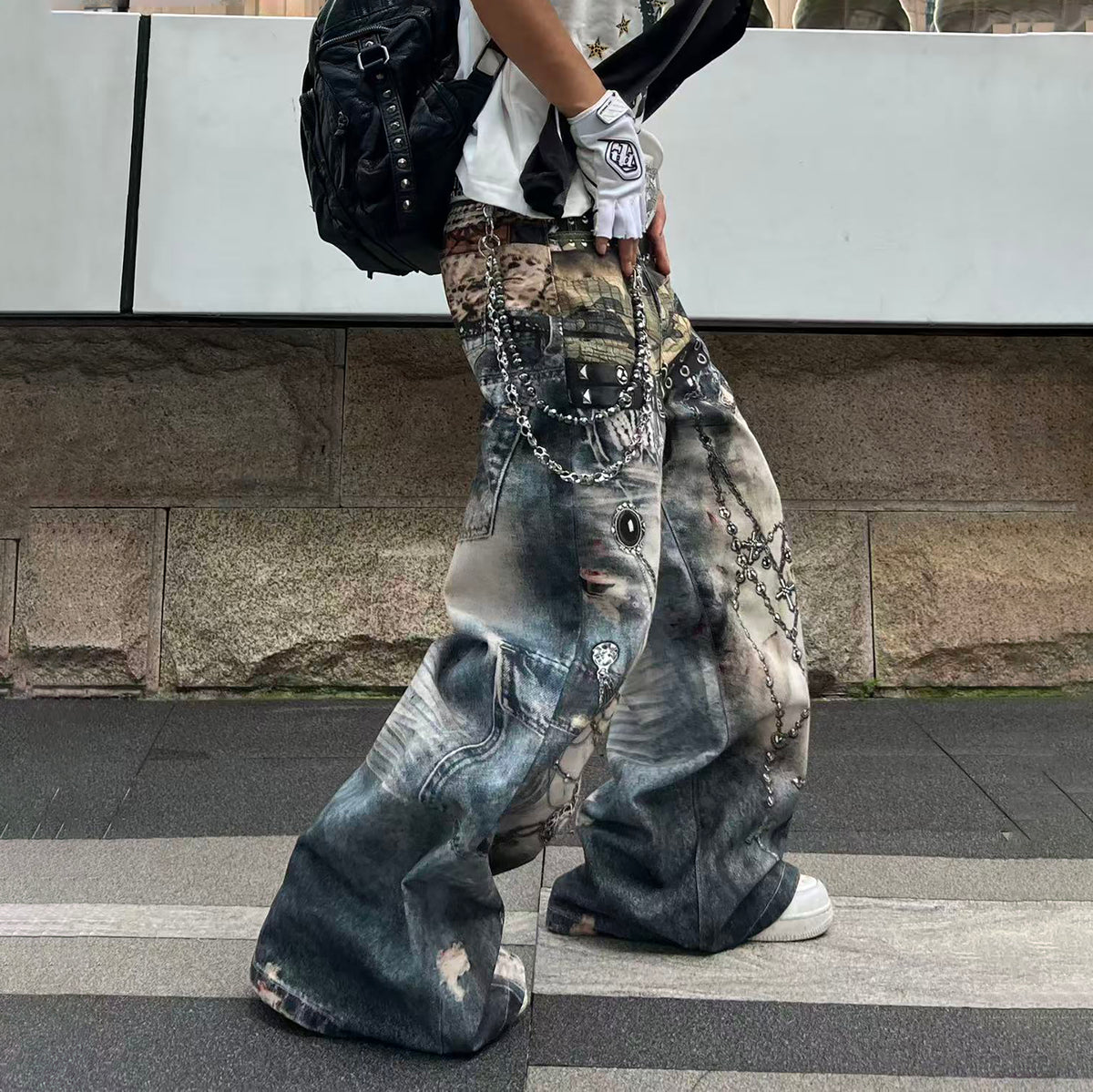 YIZILINGF Graphic Distressed Baggy Jeans