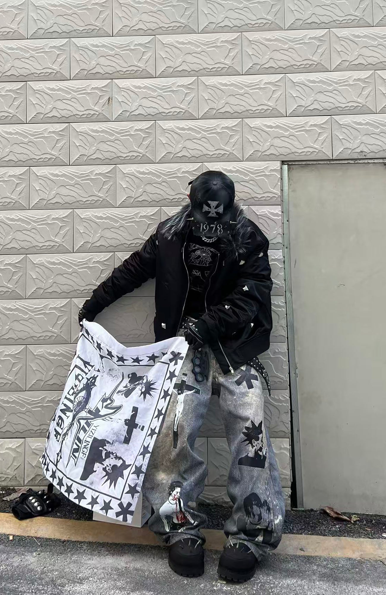 YIZILINGF Cross Graphic Oversized Jeans