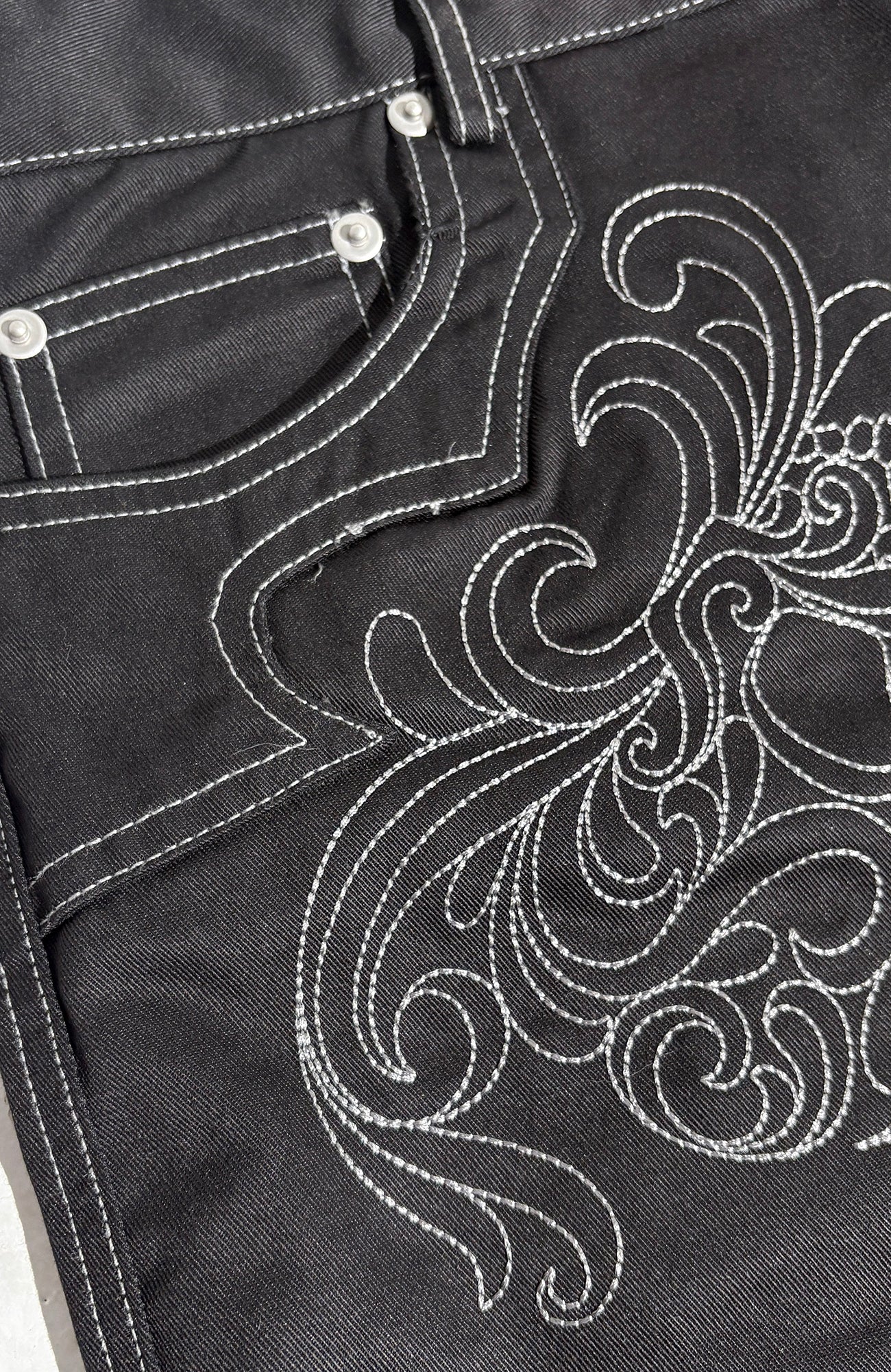 PCCVISION Skull Contrast-Stitch Embroidered Pants