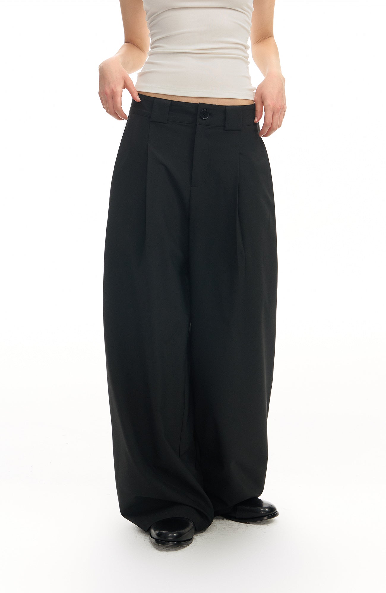 TGNS Pleated Wide-Leg Trousers
