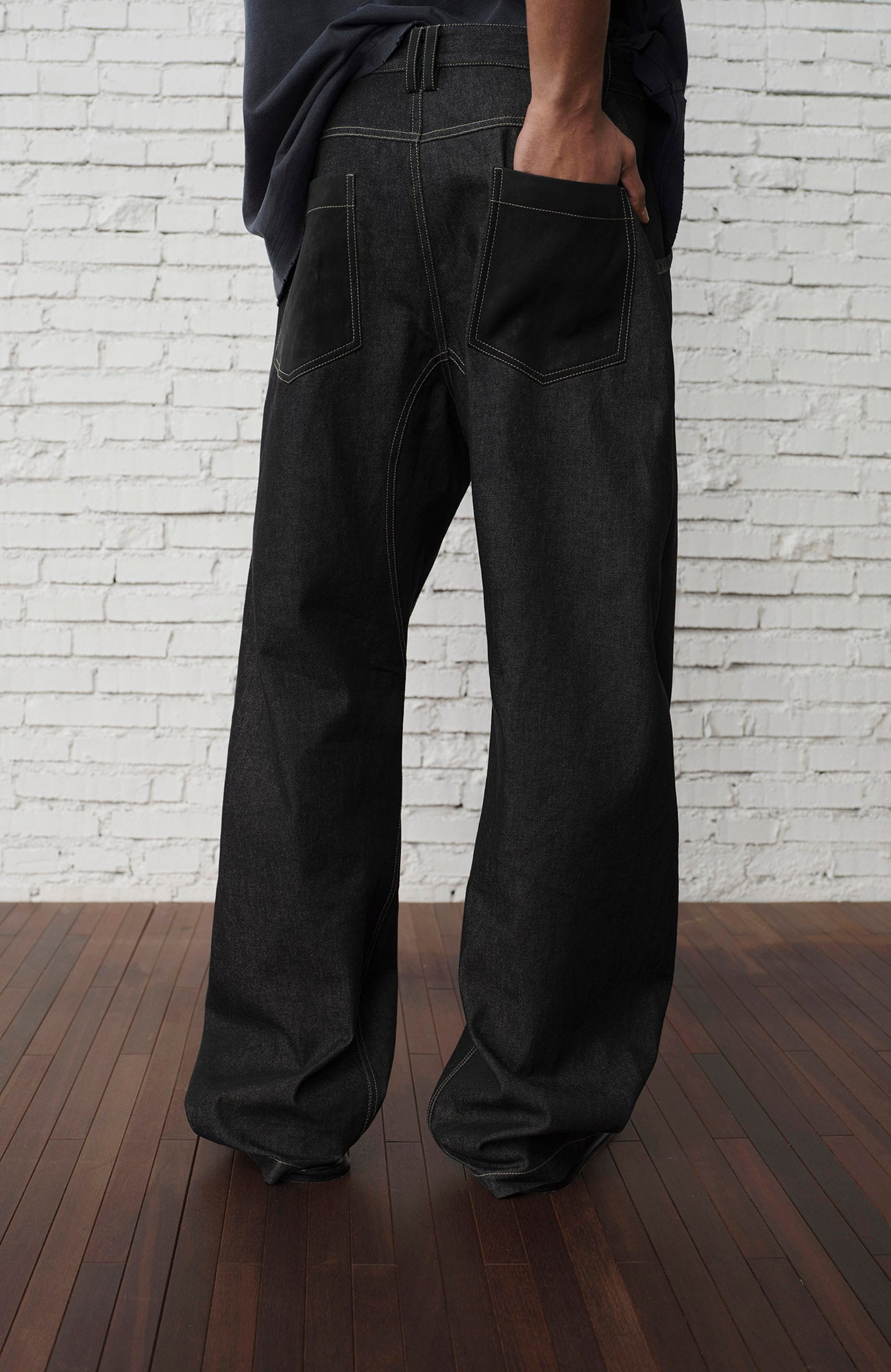ORGANIC EMOTION EMOTION Contrast-Paneled Workwear Jeans, premium urban and streetwear designers apparel on PROJECTISR.com, ORGANIC EMOTION