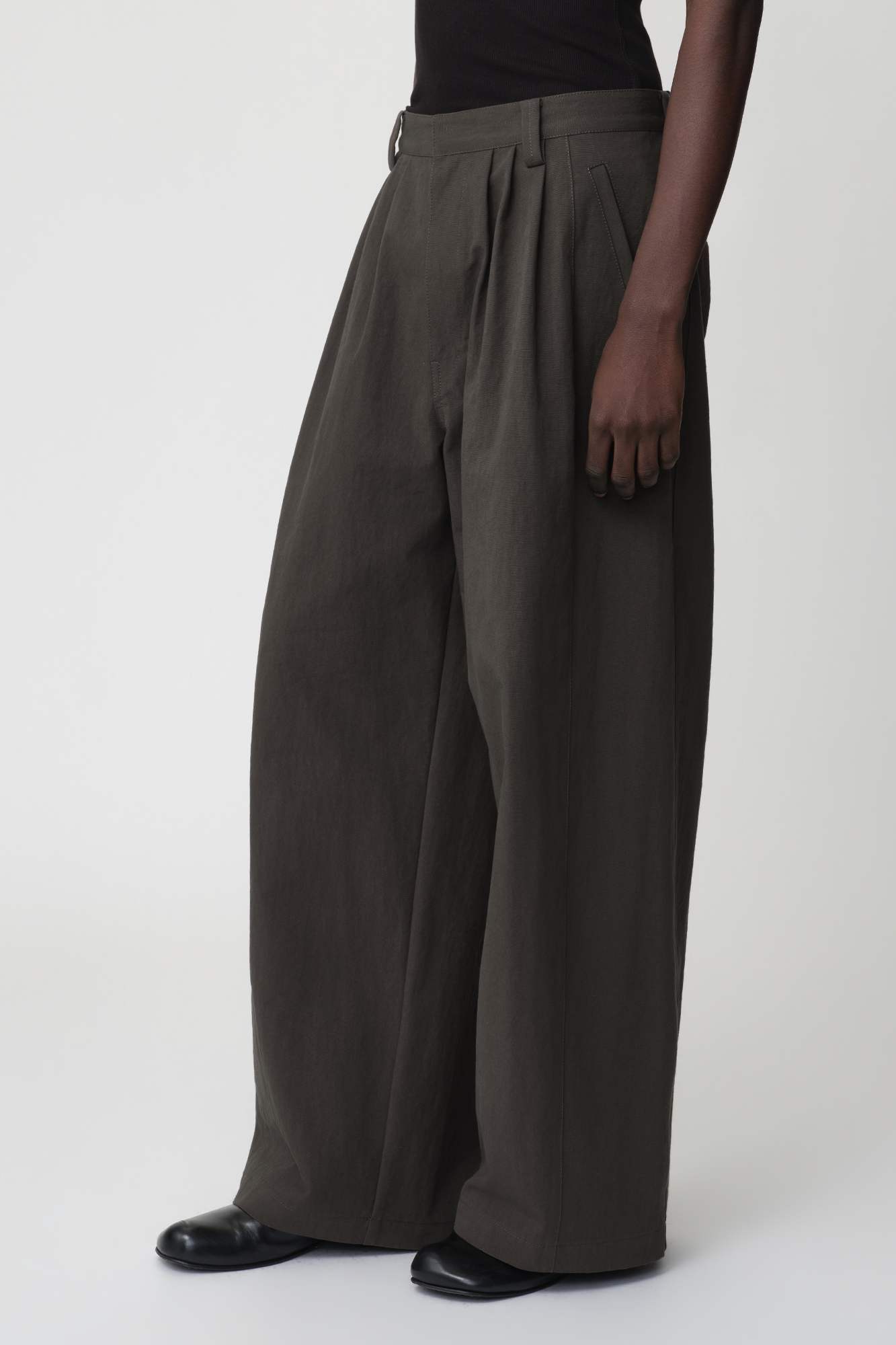 OPICLOTH Retro Pleated Wide-Leg Trousers, premium urban and streetwear designers apparel on PROJECTISR.com, OPICLOTH