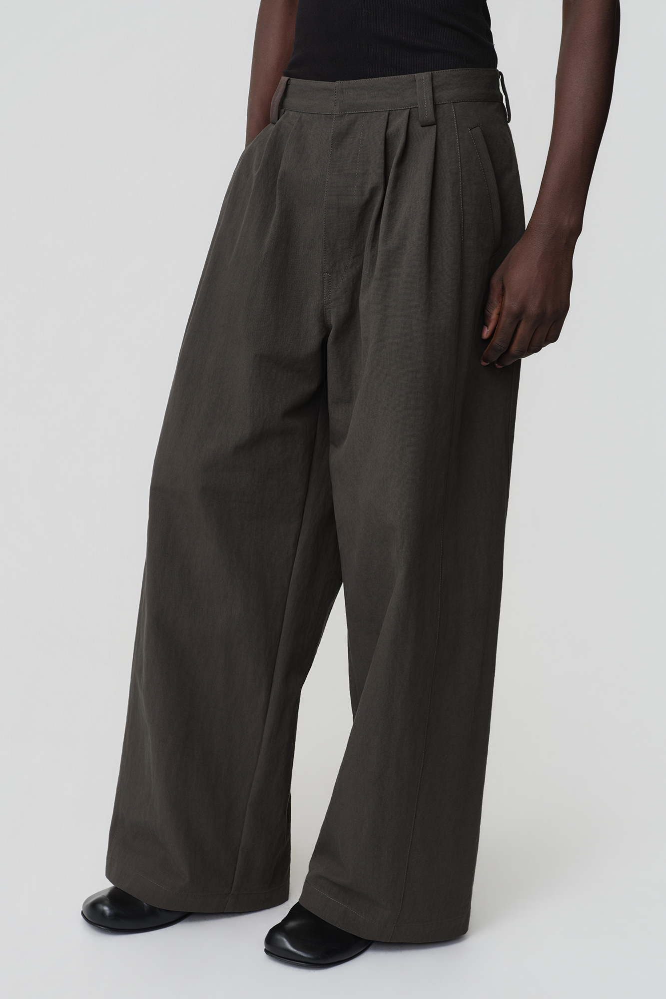 OPICLOTH Retro Pleated Wide-Leg Trousers, premium urban and streetwear designers apparel on PROJECTISR.com, OPICLOTH