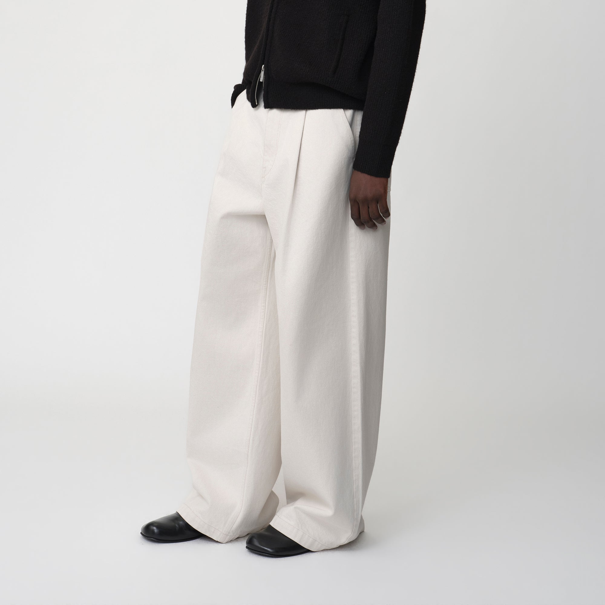 OPICLOTH Pleated Wide-Leg Jeans, premium urban and streetwear designers apparel on PROJECTISR.com, OPICLOTH
