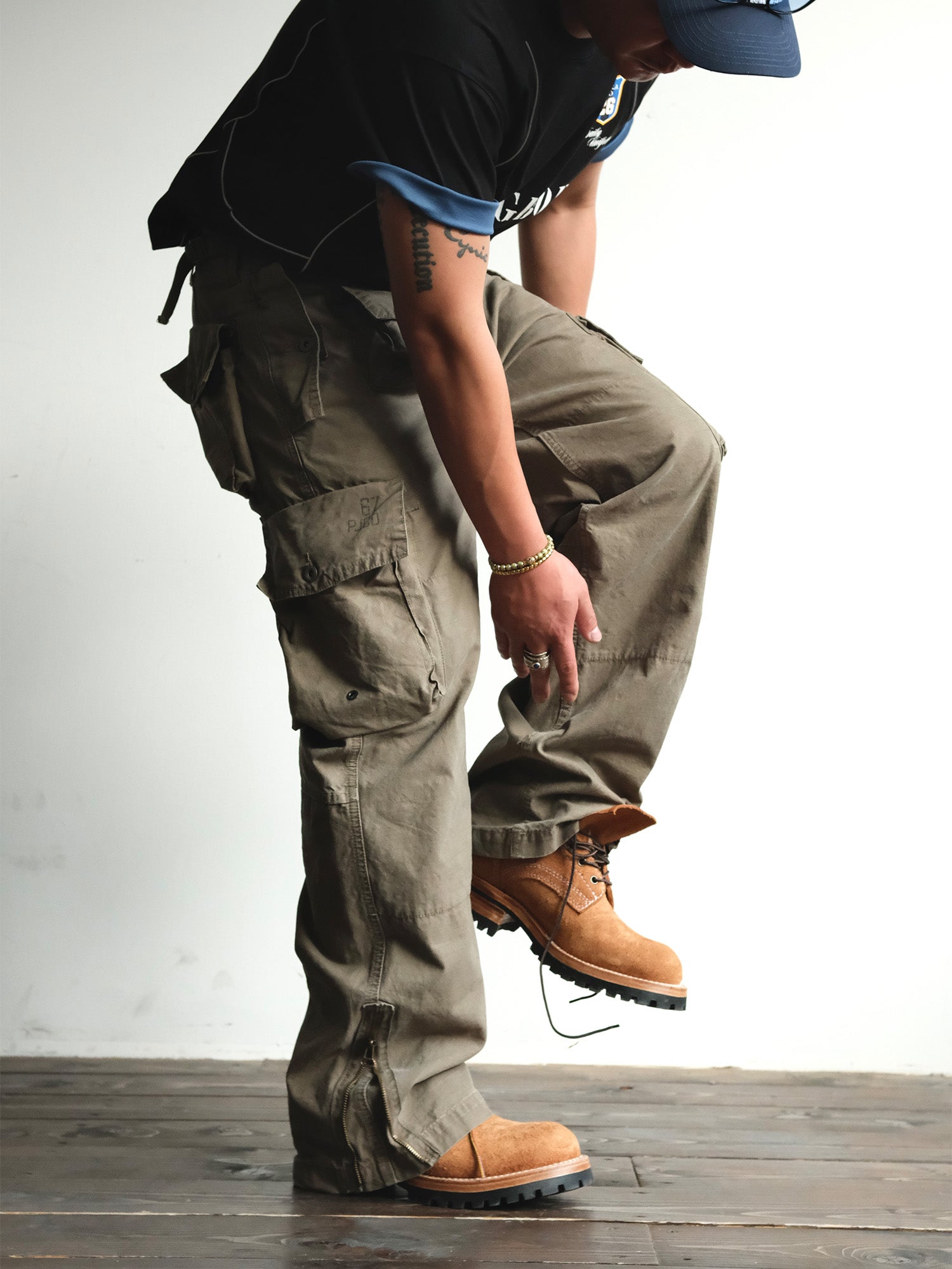 NEIGBORL Washed Distressed Multi-Pocket Cargo Pants, premium urban and streetwear designers apparel on PROJECTISR.com, NEIGBORL