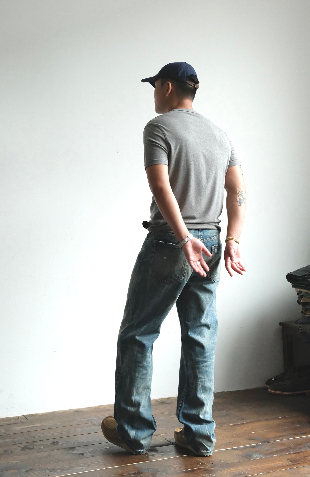 NEIGBORL Wash Distressed Loose-Fit Jeans Blue, premium urban and streetwear designers apparel on PROJECTISR.com, NEIGBORL