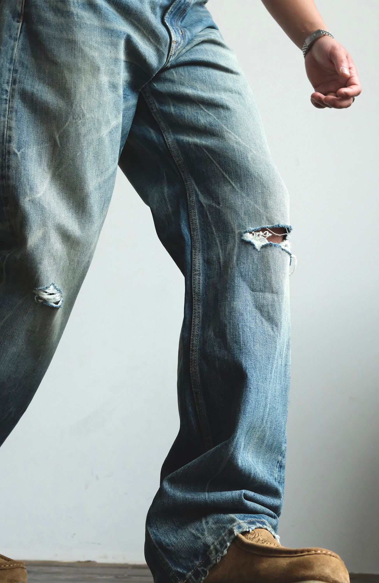 NEIGBORL Wash Distressed Loose-Fit Jeans Blue, premium urban and streetwear designers apparel on PROJECTISR.com, NEIGBORL