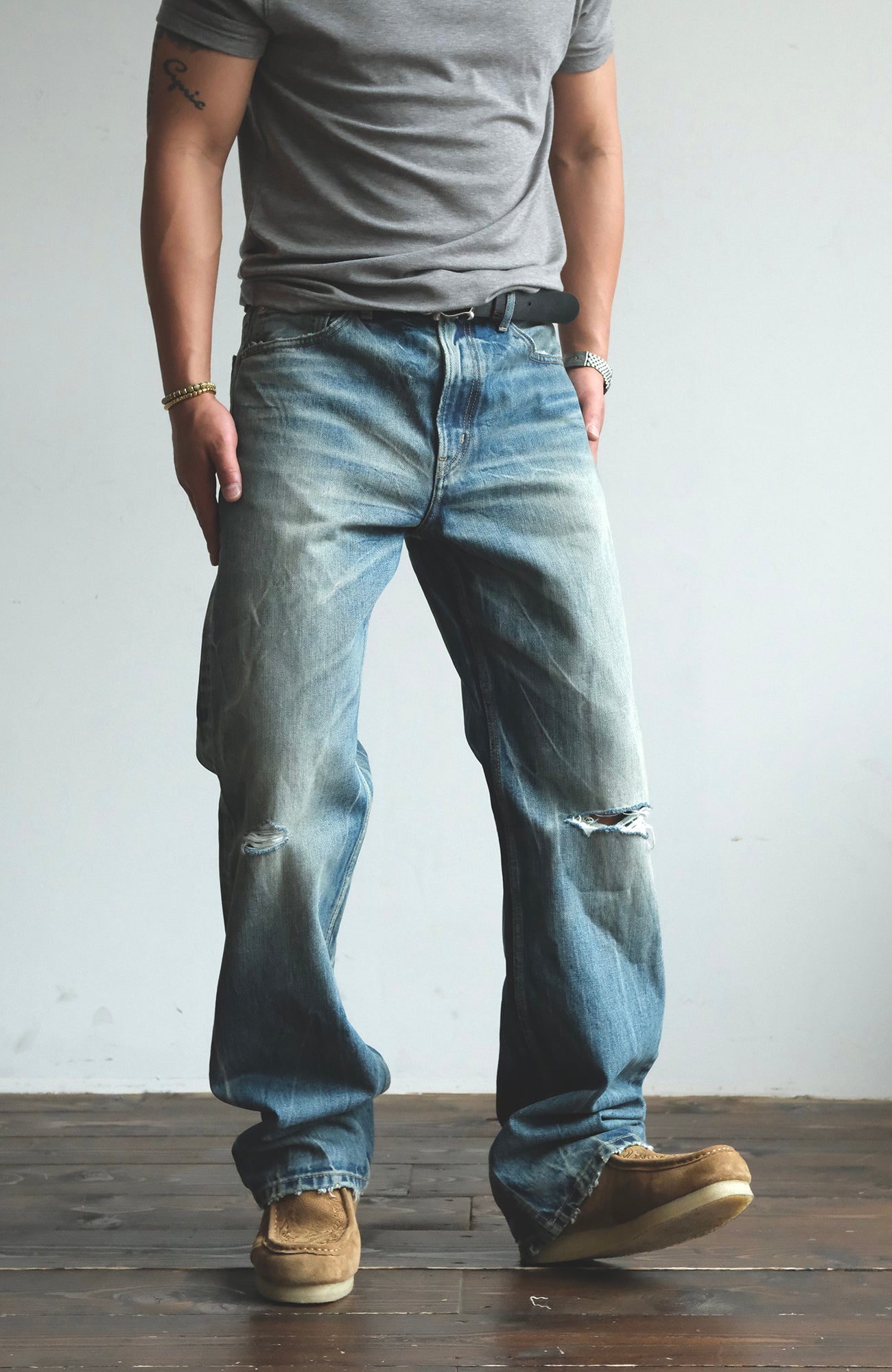 NEIGBORL Wash Distressed Loose-Fit Jeans Blue, premium urban and streetwear designers apparel on PROJECTISR.com, NEIGBORL