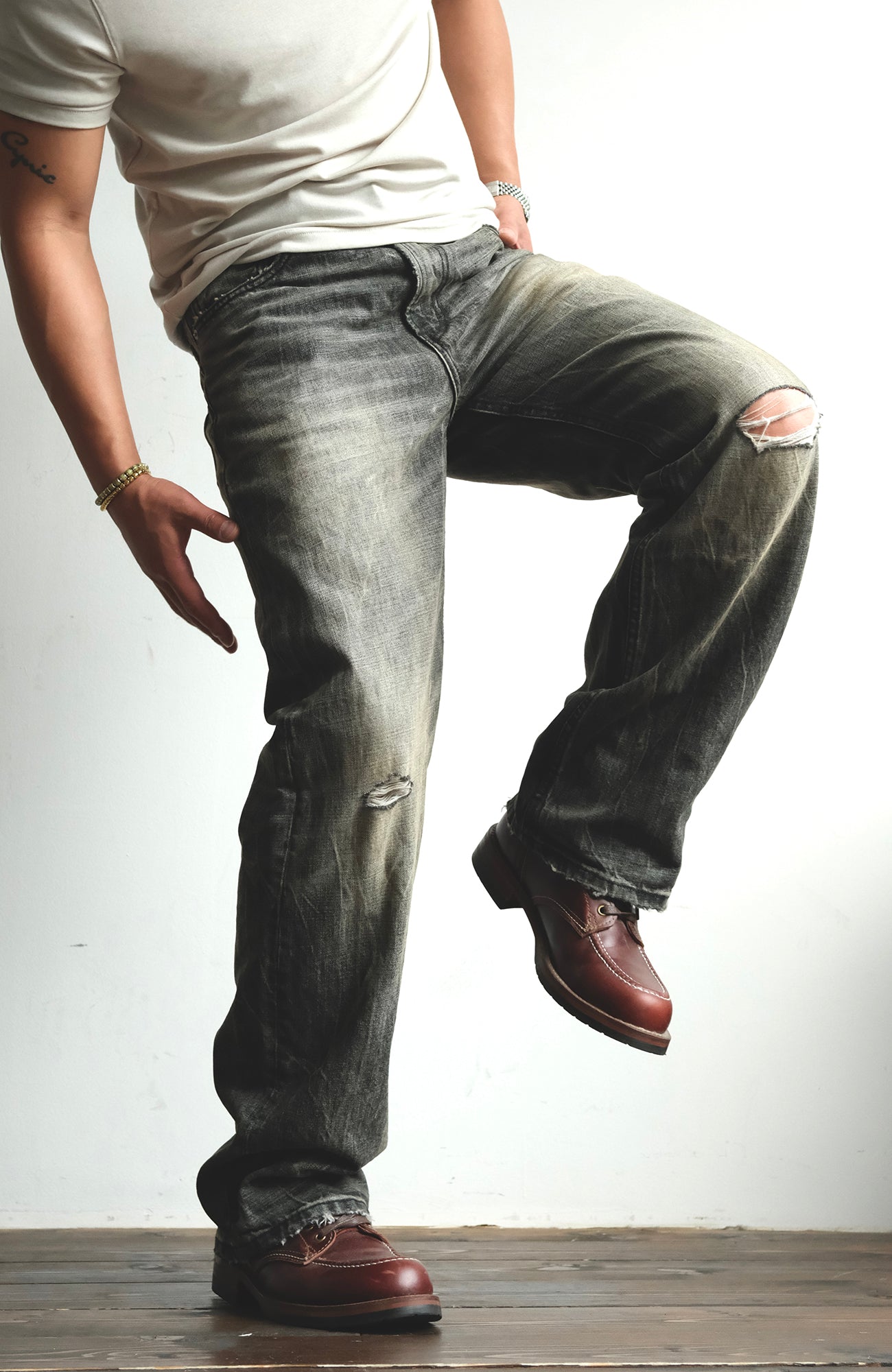 NEIGBORL Wash Distressed Loose-Fit Jeans Black, premium urban and streetwear designers apparel on PROJECTISR.com, NEIGBORL