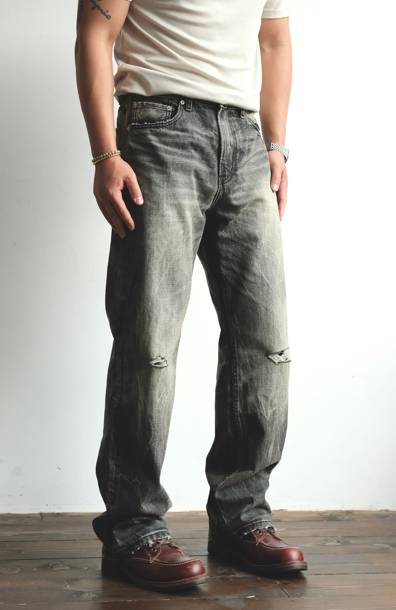 NEIGBORL Wash Distressed Loose-Fit Jeans Black, premium urban and streetwear designers apparel on PROJECTISR.com, NEIGBORL
