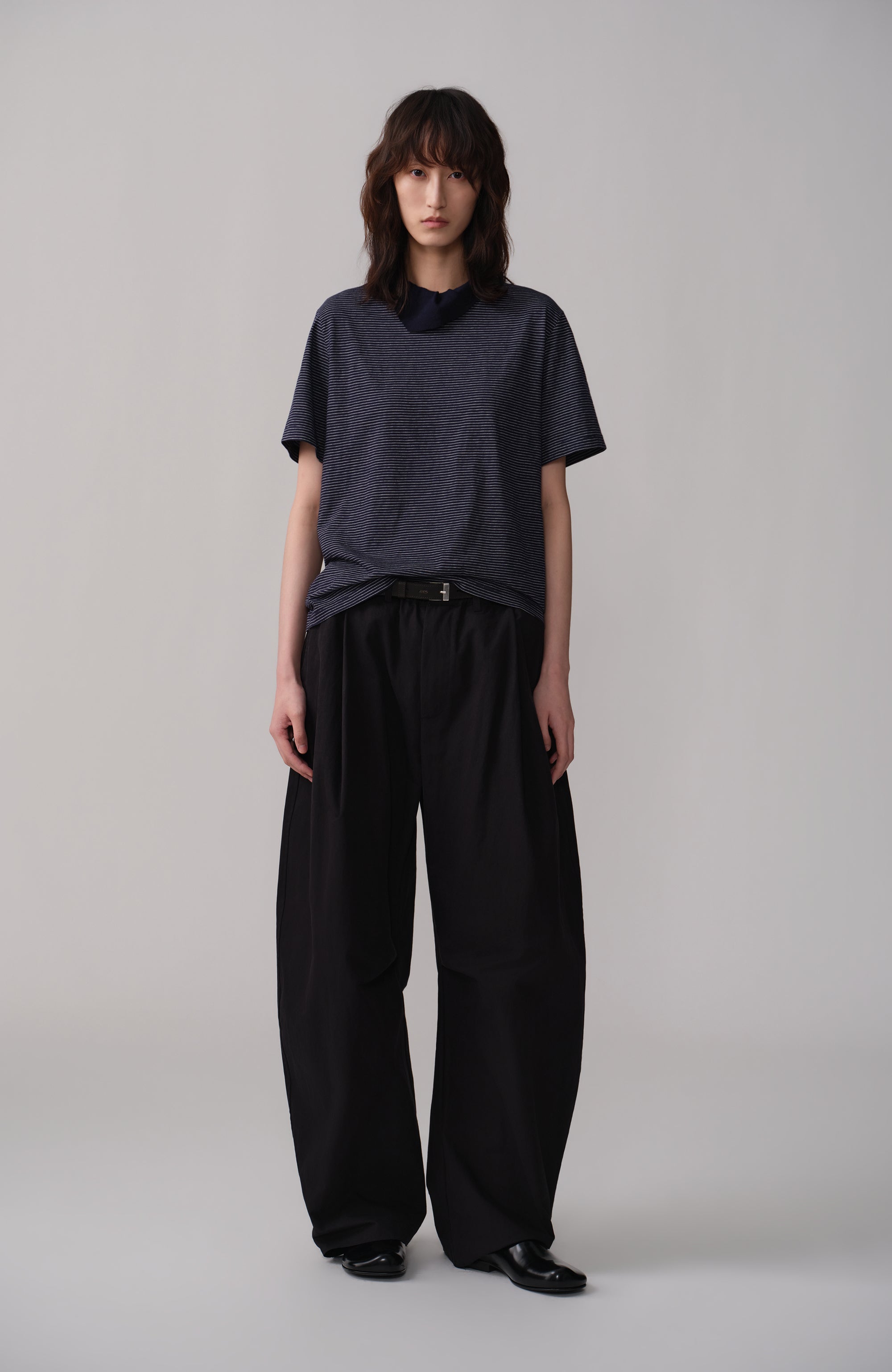 OPICLOTH Pleated Curved Wide-Leg Trousers